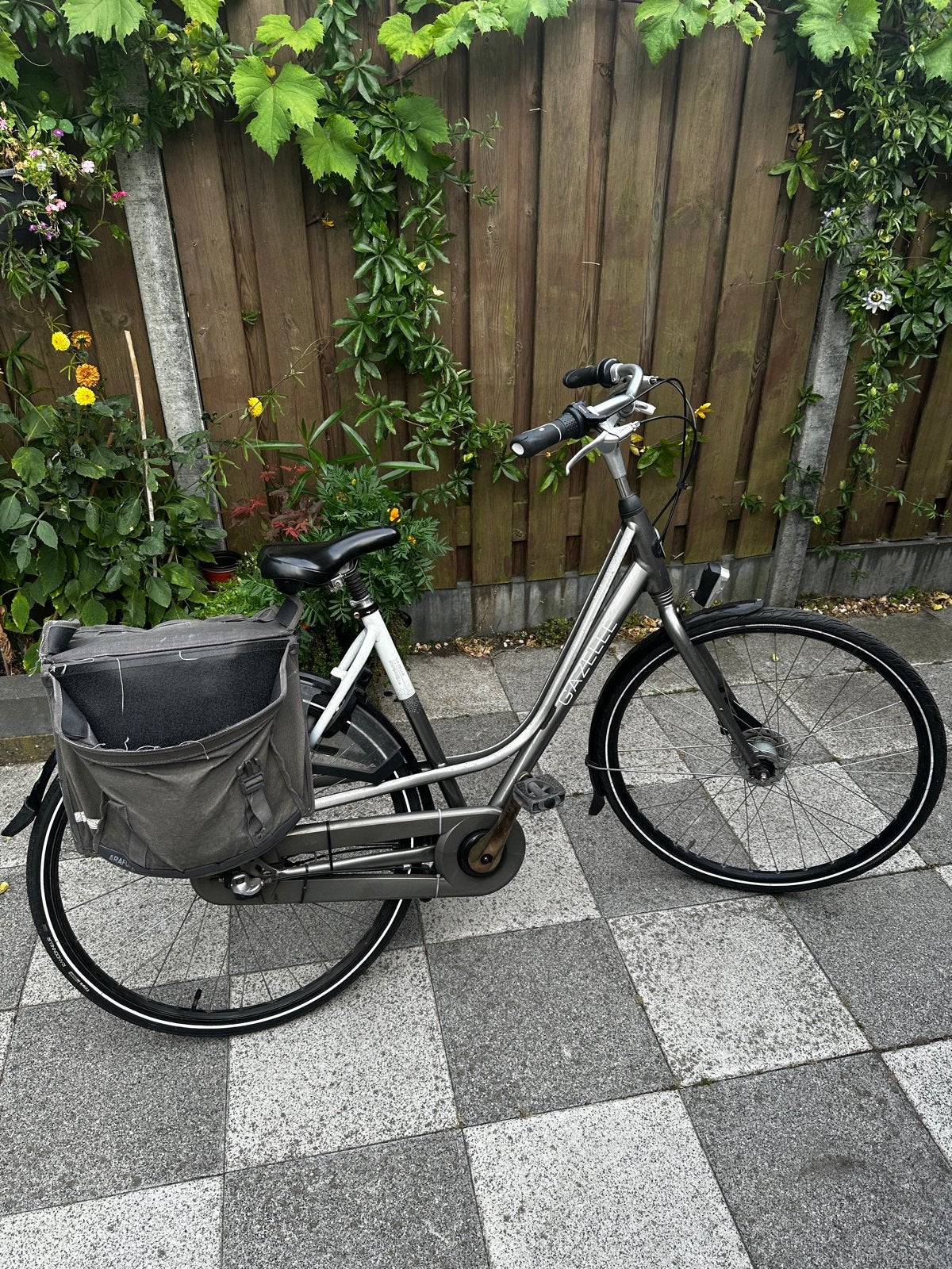 Gazelle fiets met versnellingen en fietstassen, Versnellingen, Ophalen of Verzenden, Schijfrem, Gazelle