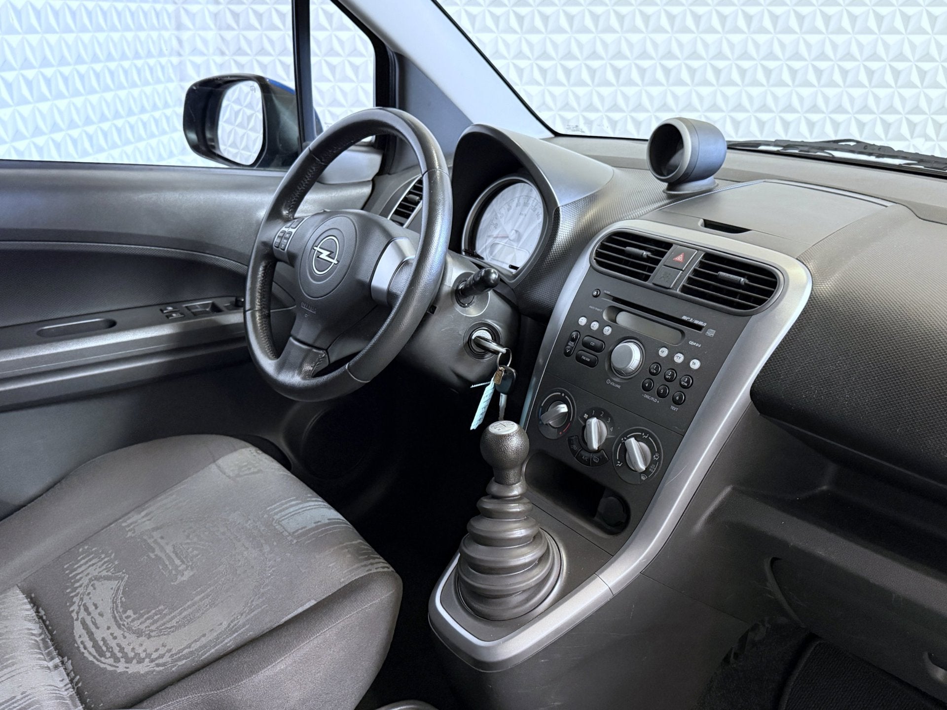 Opel Agila 1.2 Edition van de 2e EIGENAAR! 211.000km (2011), Auto's, Opel, Voorwielaandrijving, 4 cilinders, 965 kg, Blauw