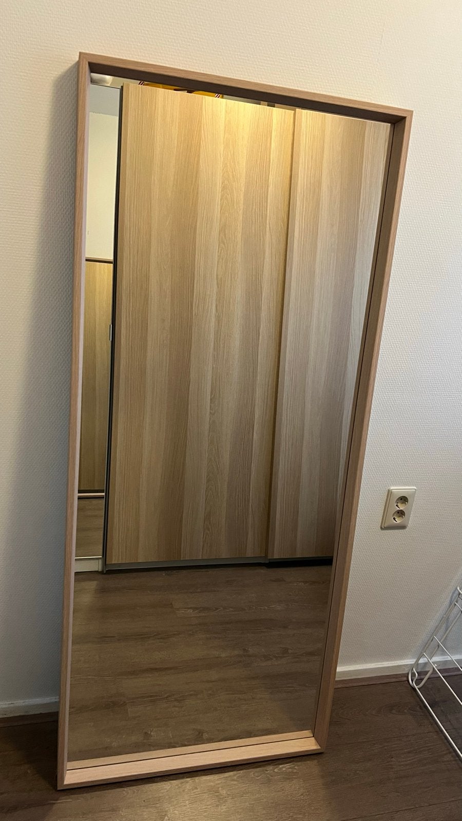 IKEA Nissedal spiegel 65x150cm wit geglazuurd eiken effect, Huis en Inrichting, Woonaccessoires | Spiegels, Ophalen, Gebruikt