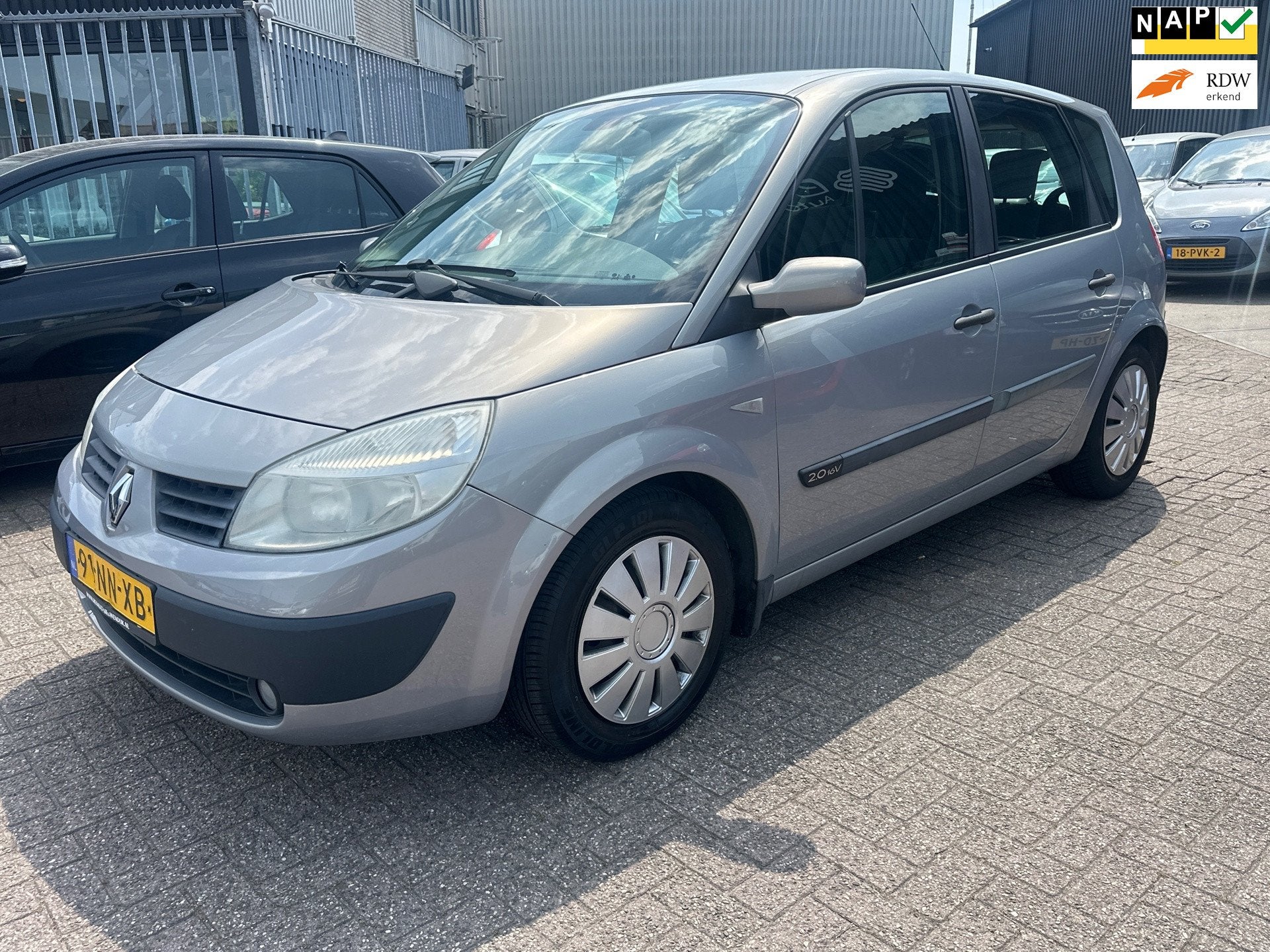 Renault Scénic Gereserveerd!, Auto's, 1998 cc, Gebruikt, 4 cilinders, Beige