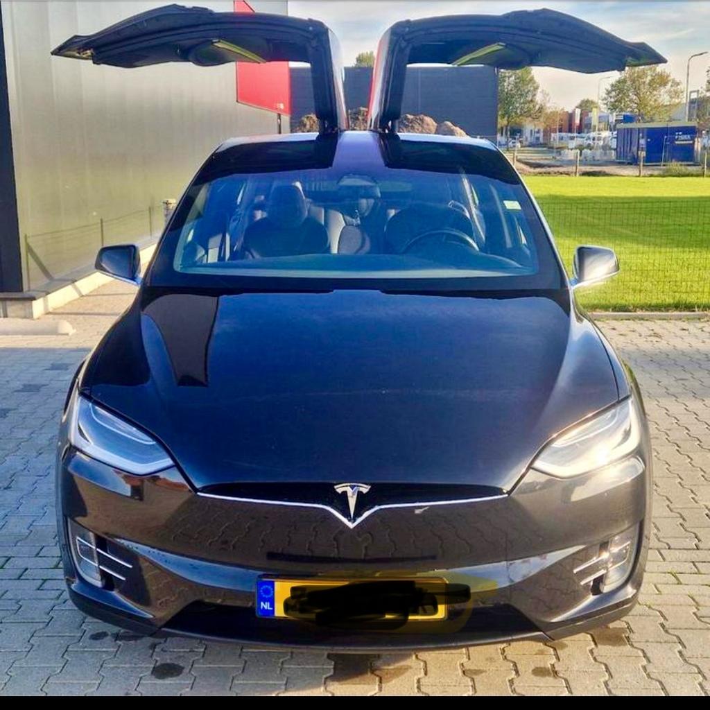 Tesla Model X 2018 Zwart, Automaat, Model X, 2433 kg, 137 €/maand