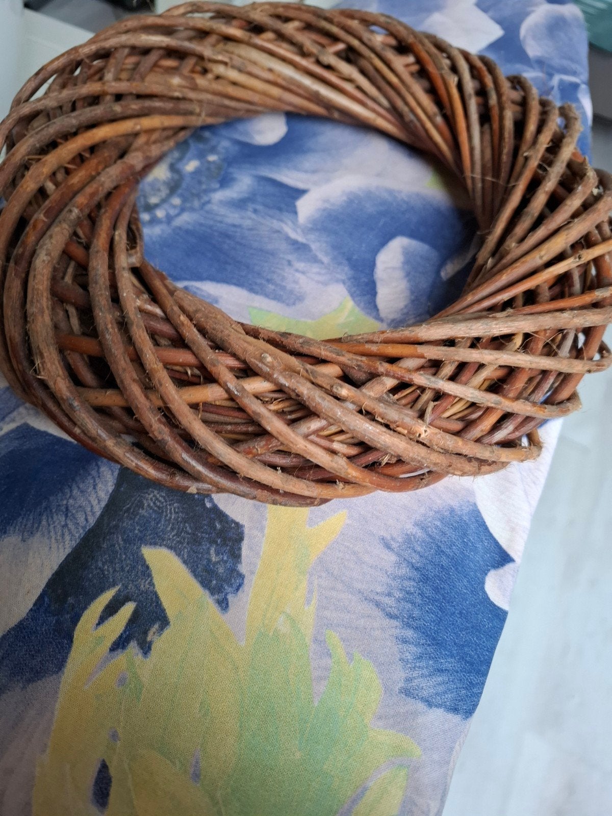 Decoratieve wilgenkrans - diameter 30 cm, Ophalen of Verzenden, Gebruikt, Krans, Natuurlijk materiaal