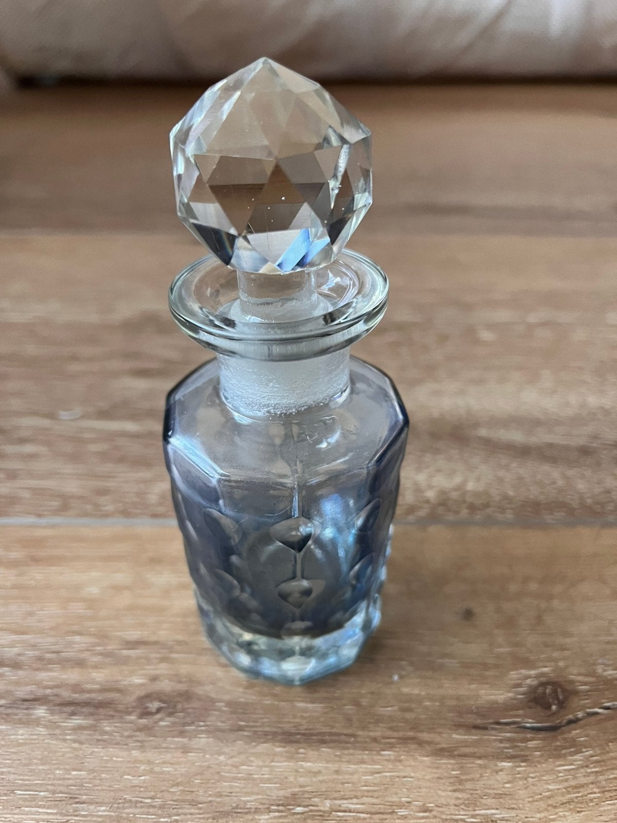 Blauw kristal parfum flesje, Antiek en Kunst, Antiek | Glas en Kristal, Ophalen