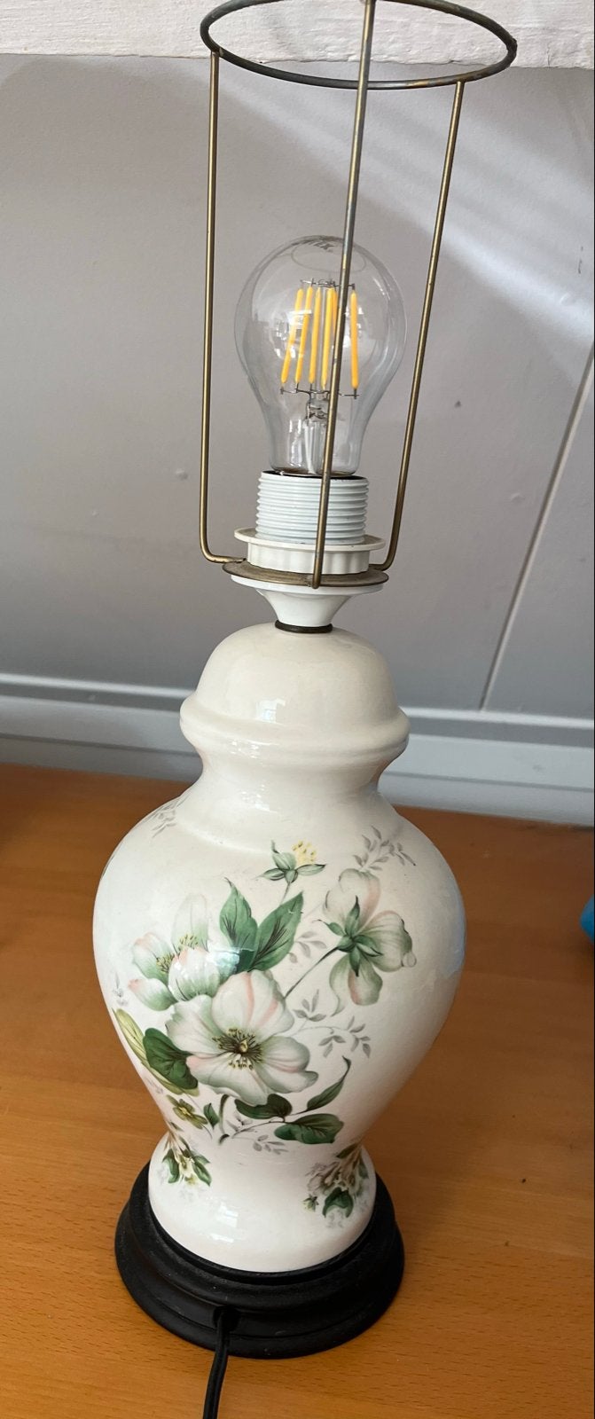 Porseleinen tafellamp met bloemmotief, Antiek en Kunst, Antiek | Porselein, Ophalen