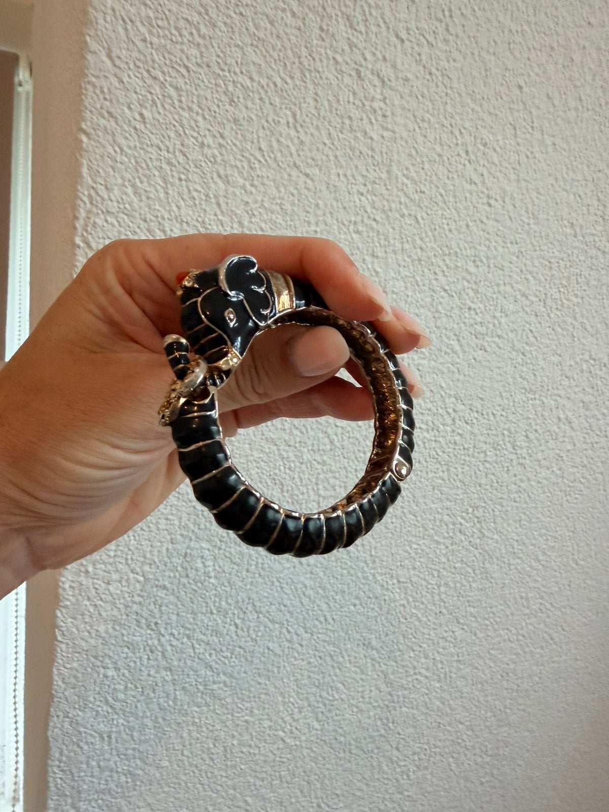 Olifant armband zwaar missen wat steentjes, Ophalen of Verzenden, Zo goed als nieuw, 17 tot 18, Dame