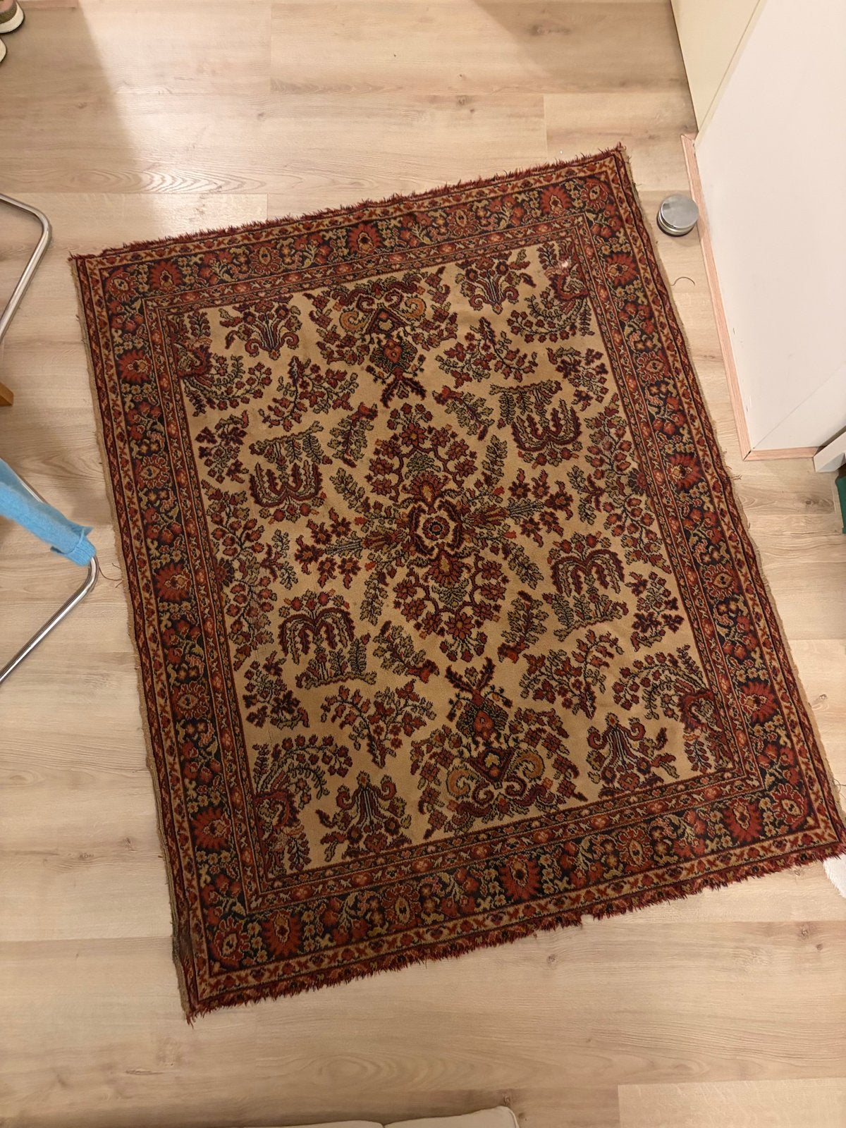 Foto 4 van Vintage vloerkleed 145x160 cm - Klassiek patroon