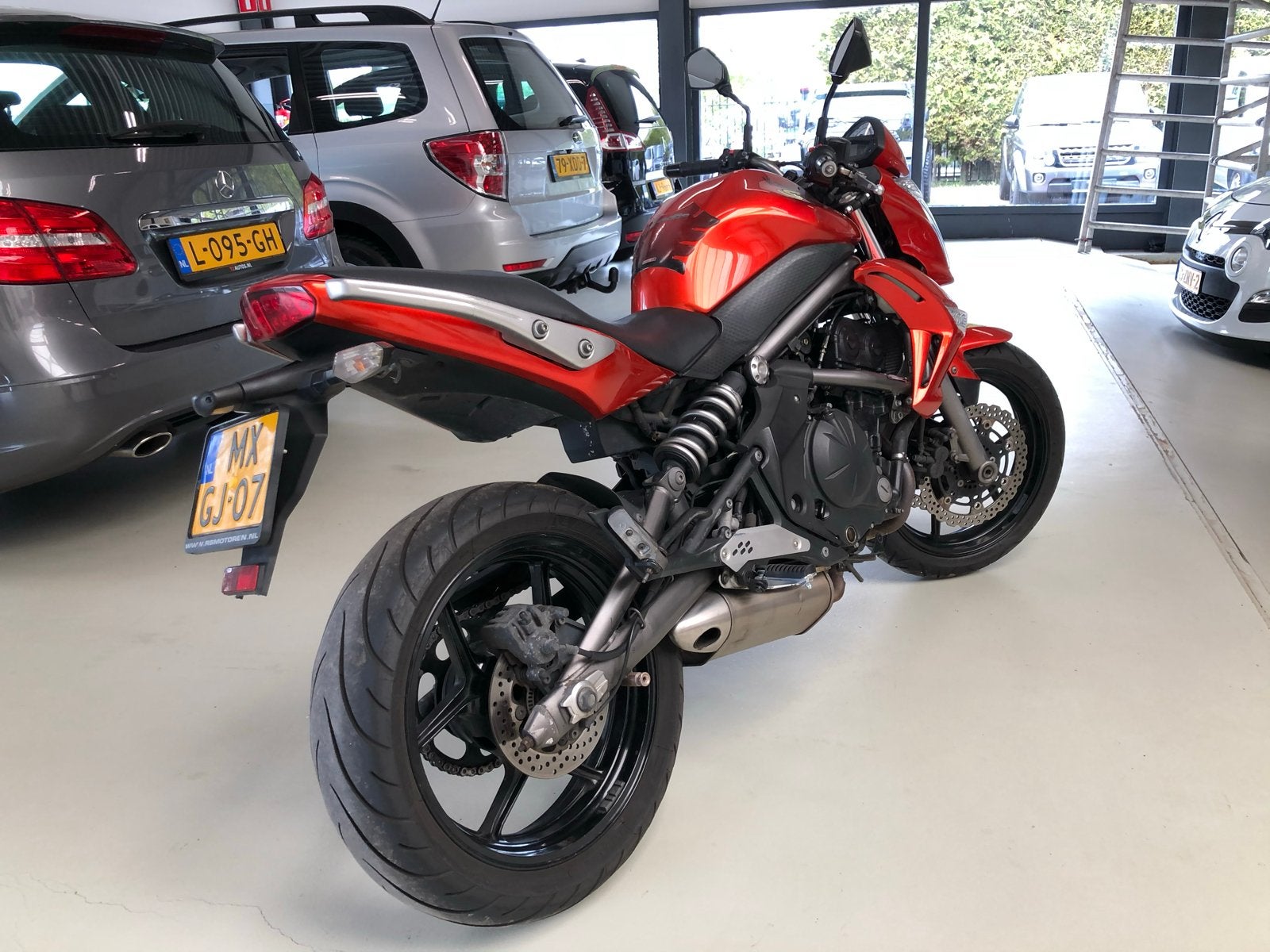 Kawasaki ER-6N  650 ABS Naked Bike - Oranje, 2 cilinders, Meer dan 35 kW, Minimaal motorrijbewijs A2, Handgeschakeld