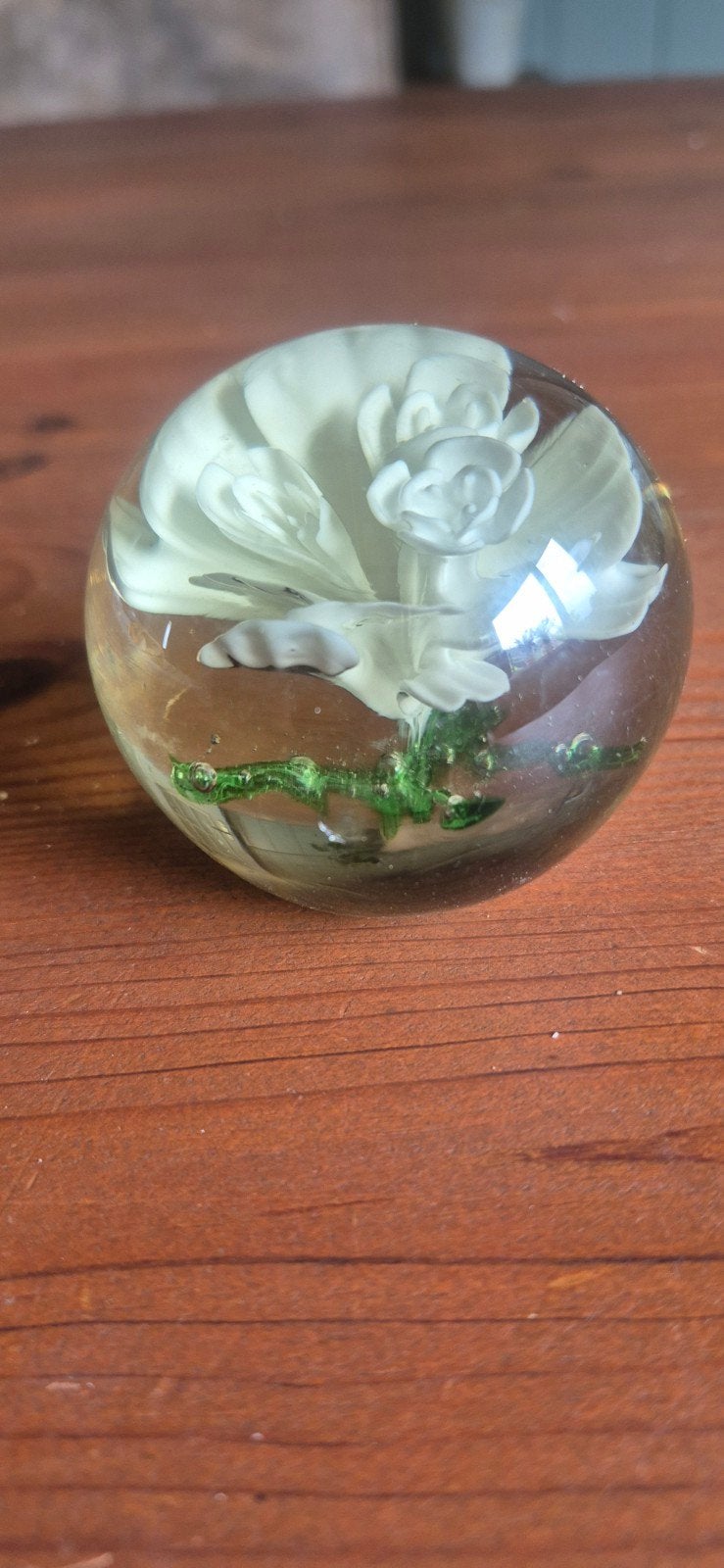 Glazen presse-papier met witte bloem, Ophalen of Verzenden