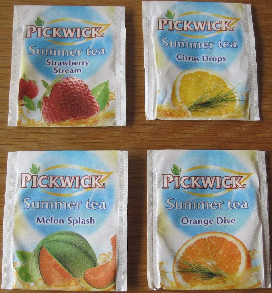 Setje van vier theezakjes van Pickwick summer tea, Verzenden, Theezakje(s)