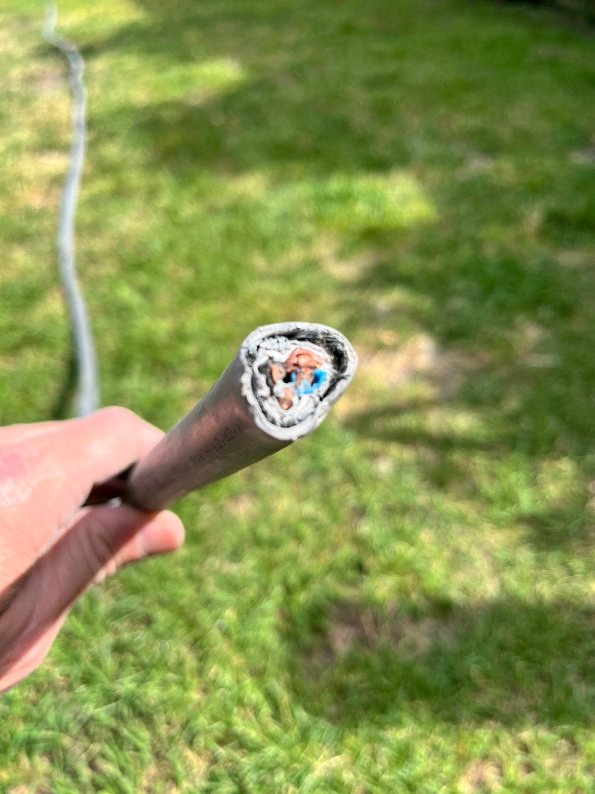 7 a 8 meter kabel 4 x 6mm2 grondkabel + aardmantel KEMA-KEUR, Doe-het-zelf en Verbouw, Elektra en Kabels, Ophalen, Gebruikt, Kabel of Snoer