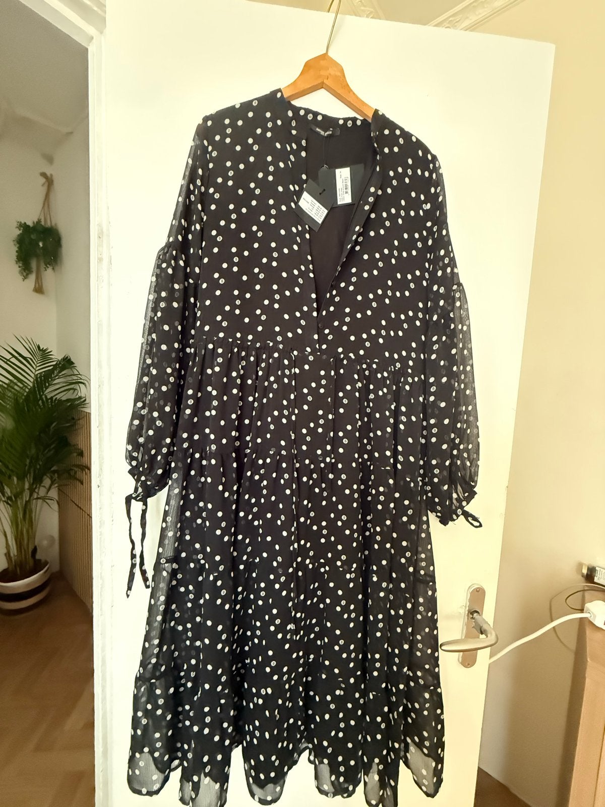 Prachtige Bruuns Bazaar Dotta Avery jurk - Nieuw met prijska, Zwart, Nieuw, Ophalen of Verzenden, Knielengte