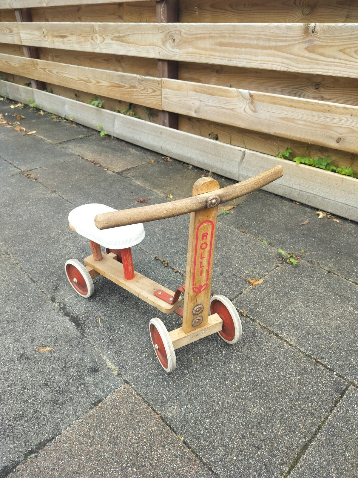 Houten loopfietsje, Ophalen, Gebruikt