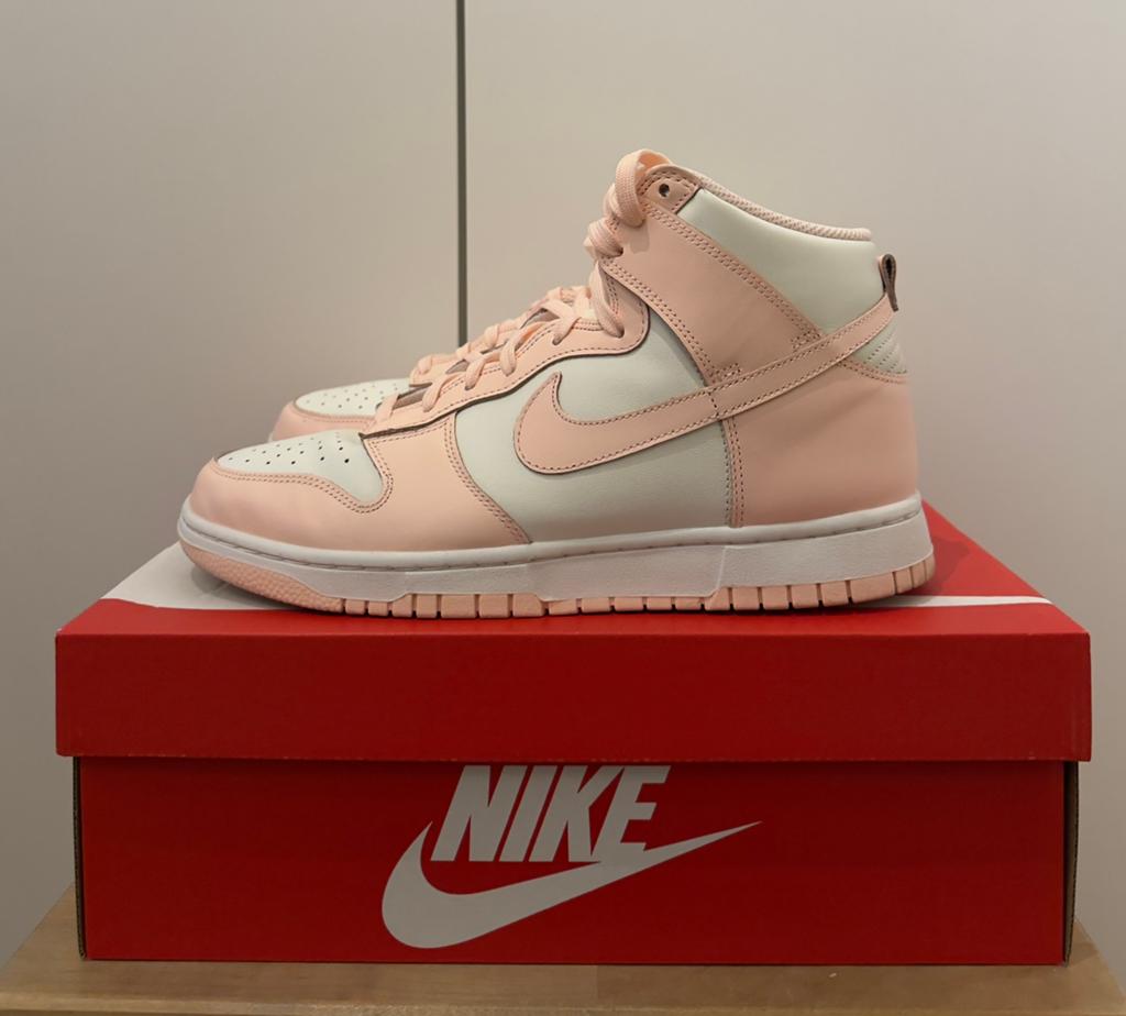 Nike Dunk High Sail Crimson Tint womans, Overige kleuren, Ophalen of Verzenden, Sneakers of Gympen, Zo goed als nieuw