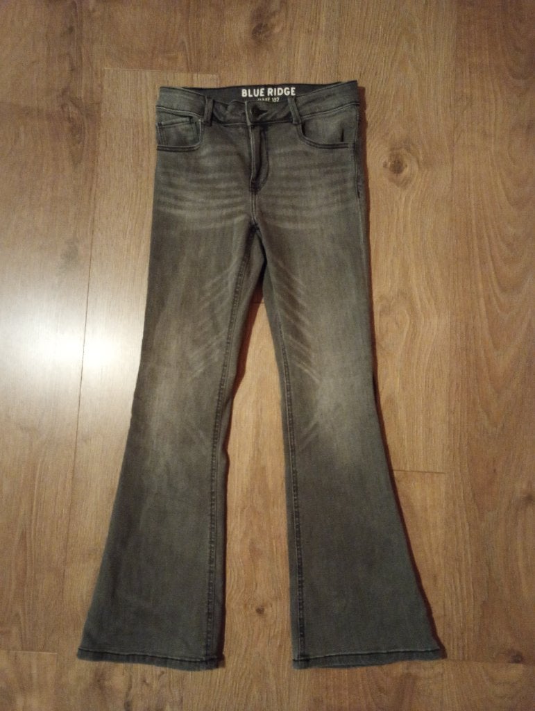 Mooie grijze spijkerbroek mt 152, Broek, Meisje, Ophalen of Verzenden, Zo goed als nieuw