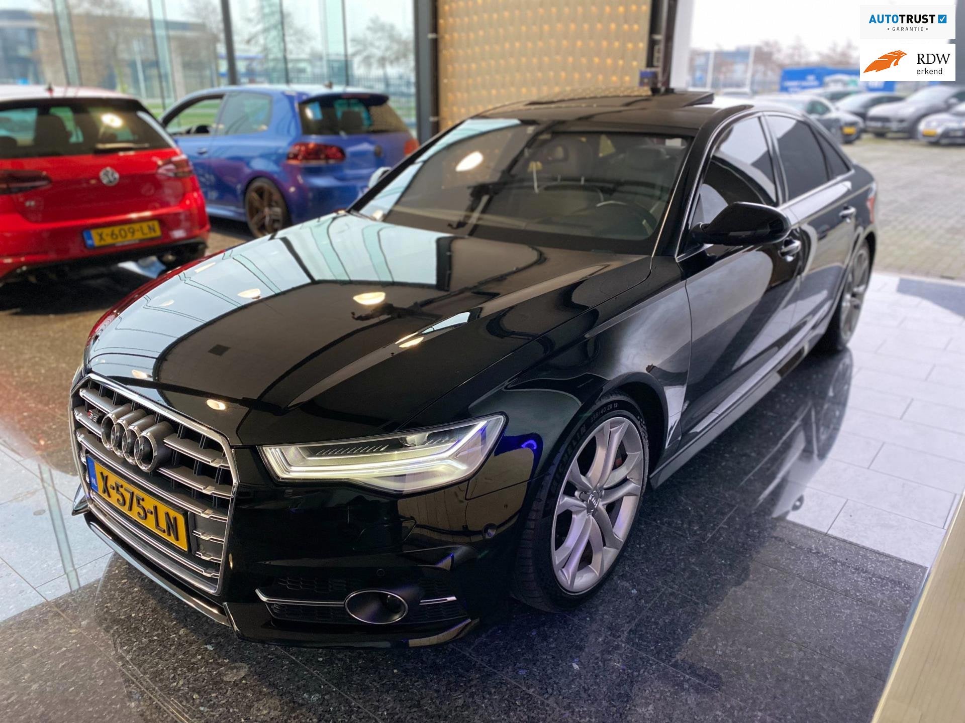 Audi A6 Limousine 4.0TFSI S6 Limousine 2015 Akrapovic Faceli, Auto's, Automaat, Dealer onderhouden, Gebruikt, Leder