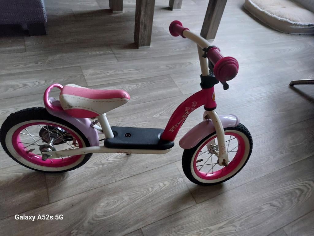 Loop fietsje.  Maat op band., Ophalen