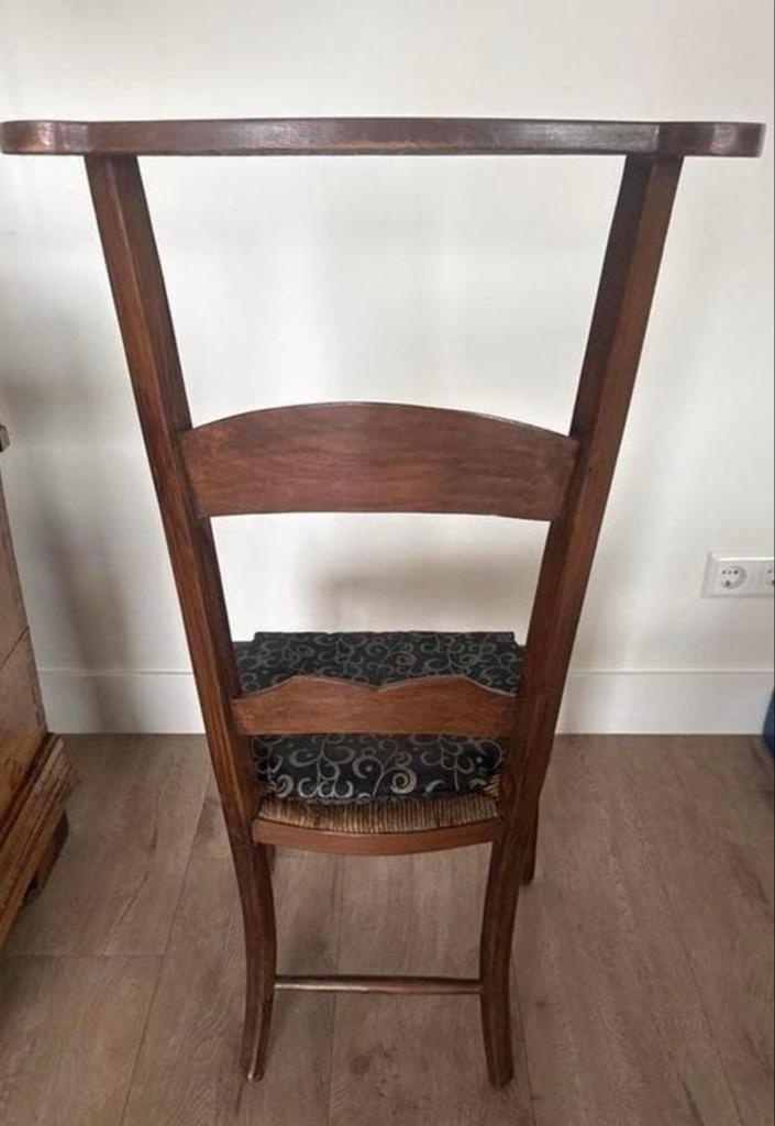 Charmant Antiek Bidstoeltje - Uniek Interieurstuk, Antiek en Kunst, Antiek | Meubels | Stoelen en Banken, Ophalen
