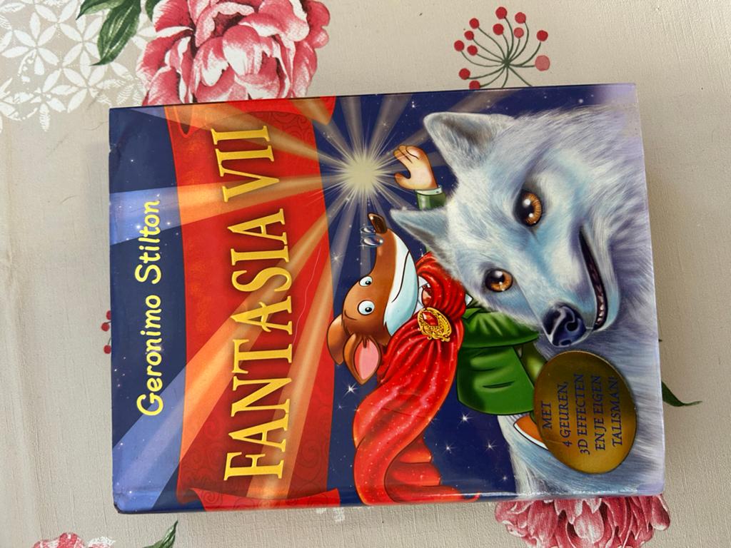 Geronimo Stilton boeken: Fantasia VII, Het Ontwaken der Reuz, Boeken, Ophalen of Verzenden, Gelezen