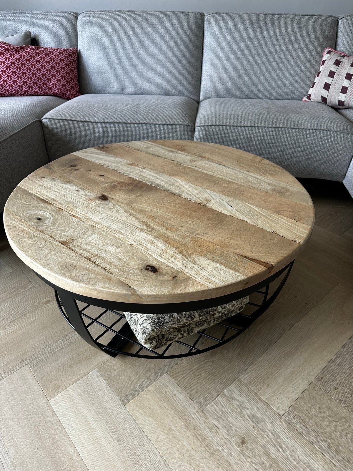 Toffe salon tafel - mango hout, Ophalen, Gebruikt, Rond, 5 – 50