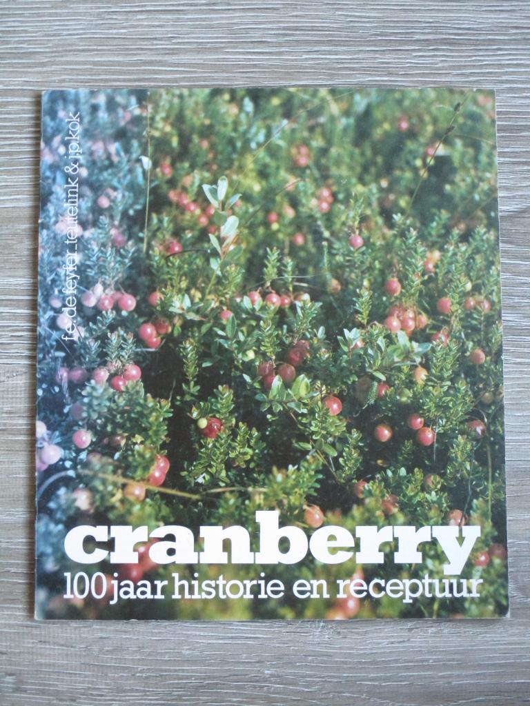 Cranberry 100 jaar historie en receptuur, Ophalen of Verzenden, Gelezen, Natuur algemeen