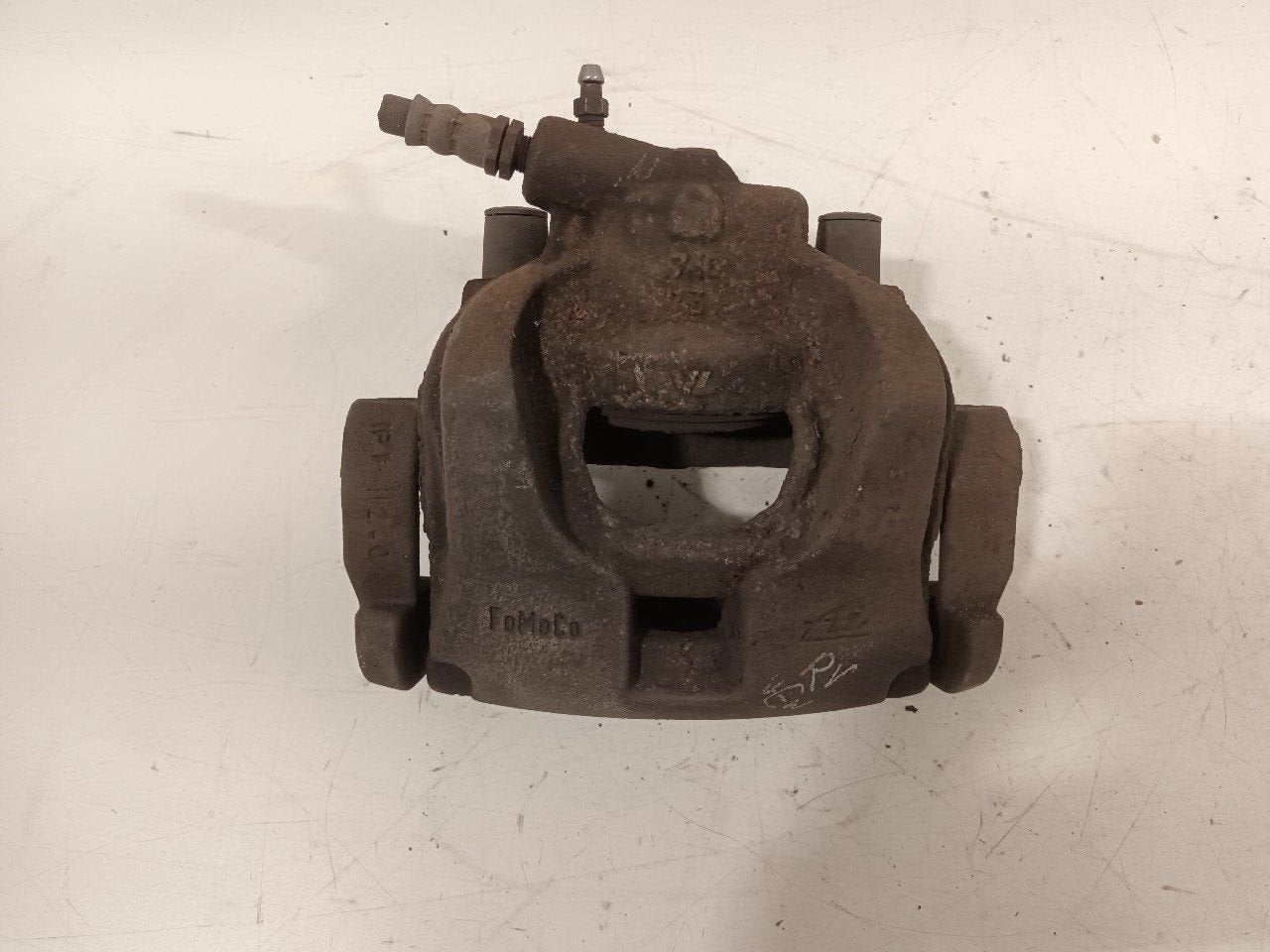 Remklauw rechts voor Ford Mondeo, Onderdelen@venauto.nl, Van der Ven Autorecycling B.V., Gebruikt, Ettenseweg 76, 4706 PB Roosendaal, The Netherlands