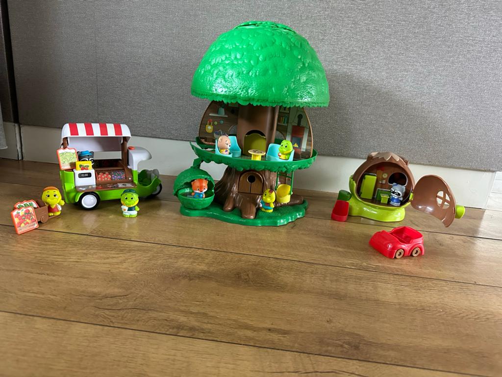 Klorofil Speelgoedset: Boomhuis, Marktkraam, Hazelnoothuisje, Ophalen of Verzenden, Gebruikt, Jongen of Meisje