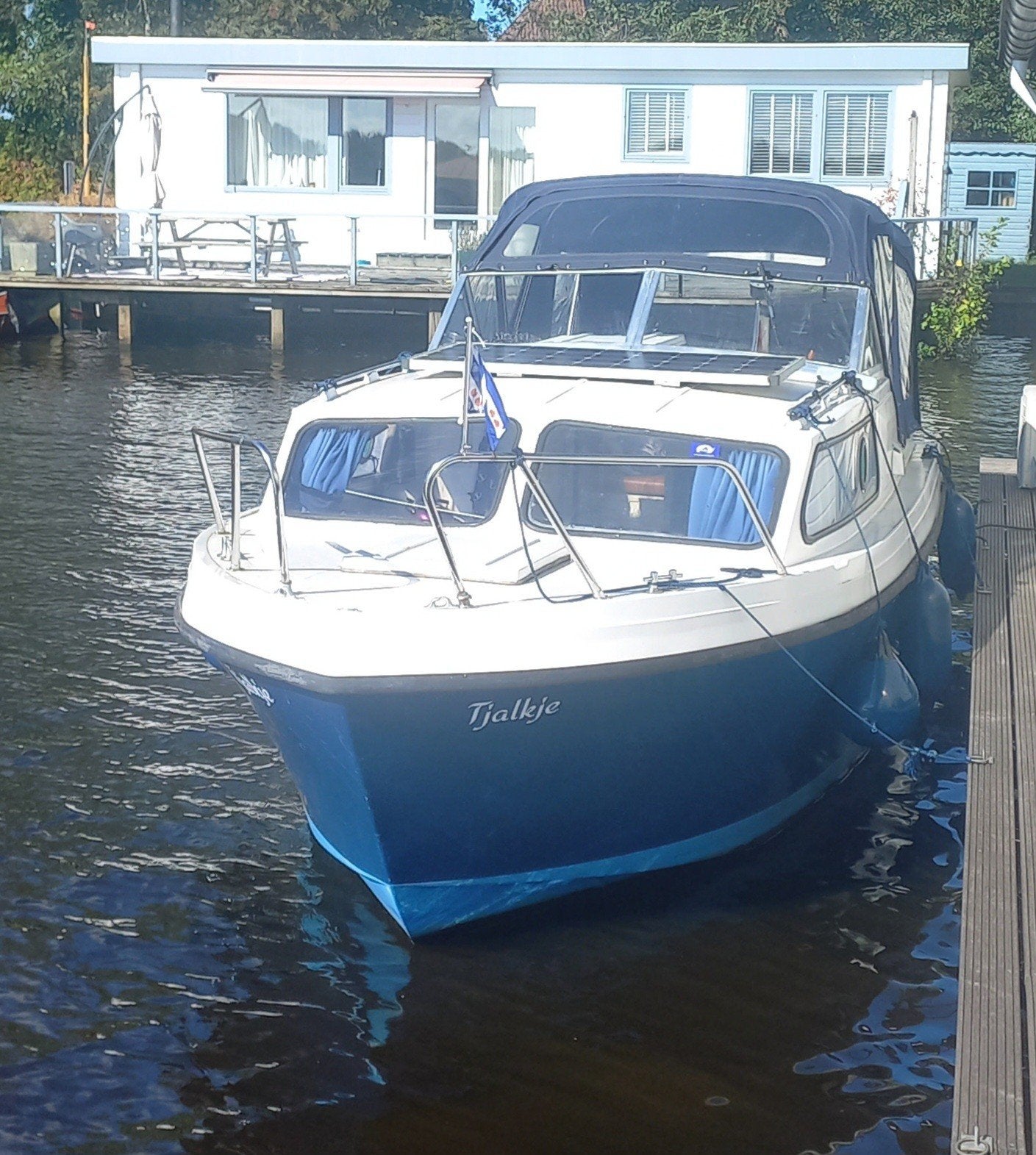 Motorboot 6.50m met Volvo Penta diesel en walstroom, Watersport en Boten, Ophalen, 70 cm, Gebruikt, Walstroom