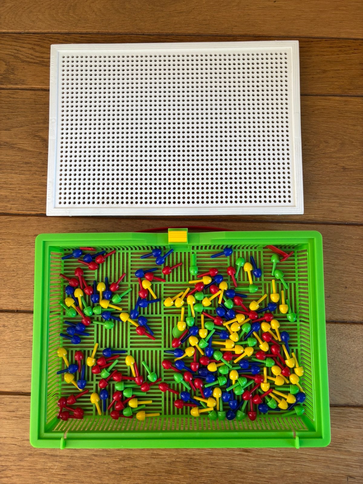 Quercetti Fantacolor portable | insteek mozaïek speelgoed, Kinderen en Baby's, Ophalen of Verzenden