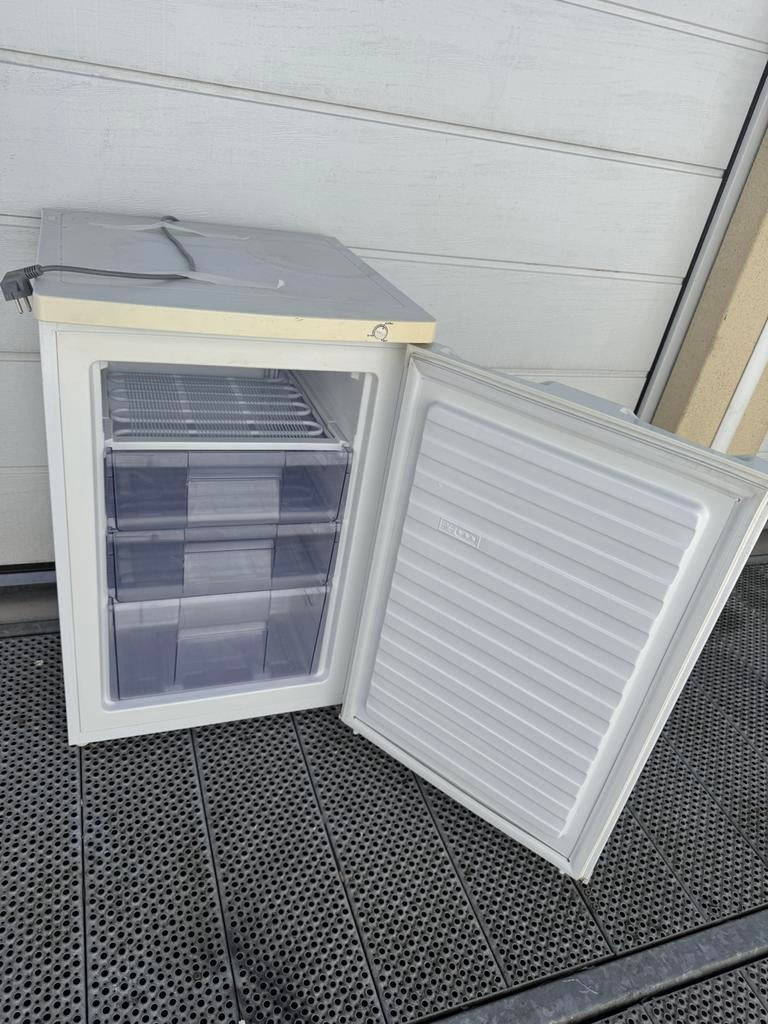 Tafelmodel vriezer, Minder dan 60 cm, Zo goed als nieuw, Energieklasse A of zuiniger, Vrijstaand