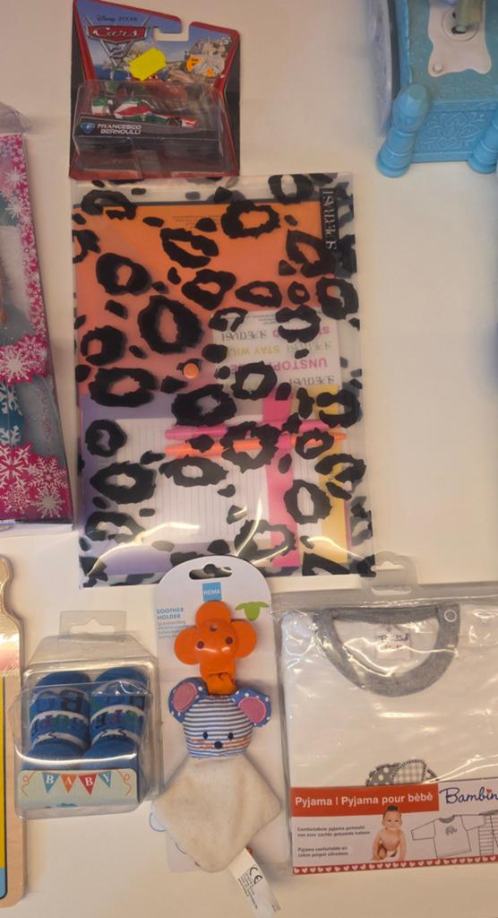 Nieuwe cadeautjes, badschuim, spelletjes, barbie, digibirds, Ophalen of Verzenden, Nieuw