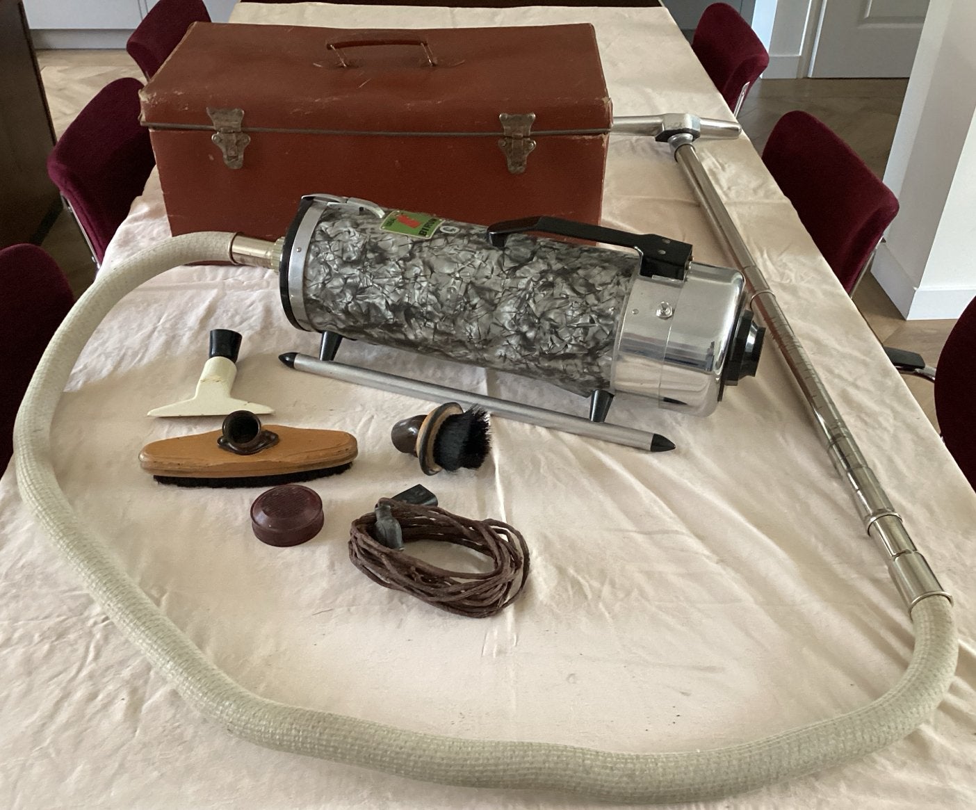 Vintage Ideal Birum stofzuiger met accessoires en koffer, Gebruikt, Sledestofzuiger, Minder dan 1200 watt, Ophalen