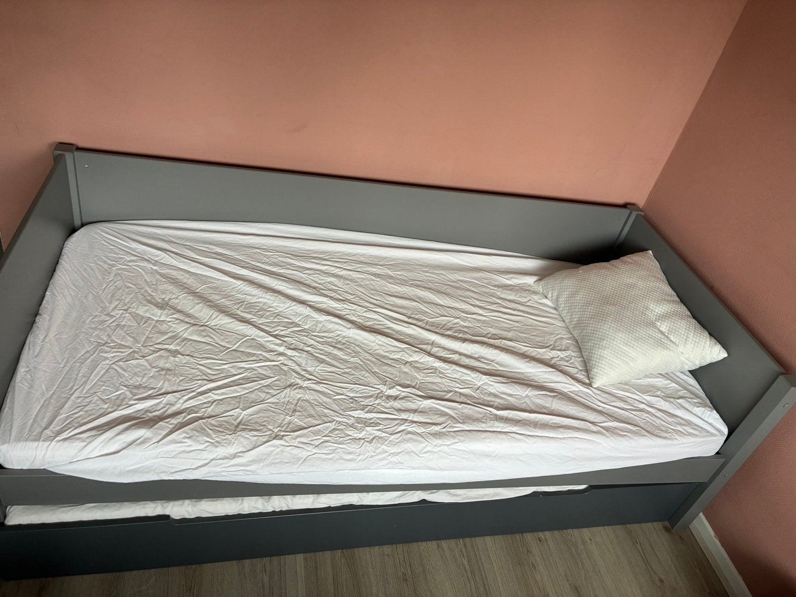 Bed 90x200 met bedlade, Ophalen of Verzenden, Zo goed als nieuw, Eenpersoons, 90 cm