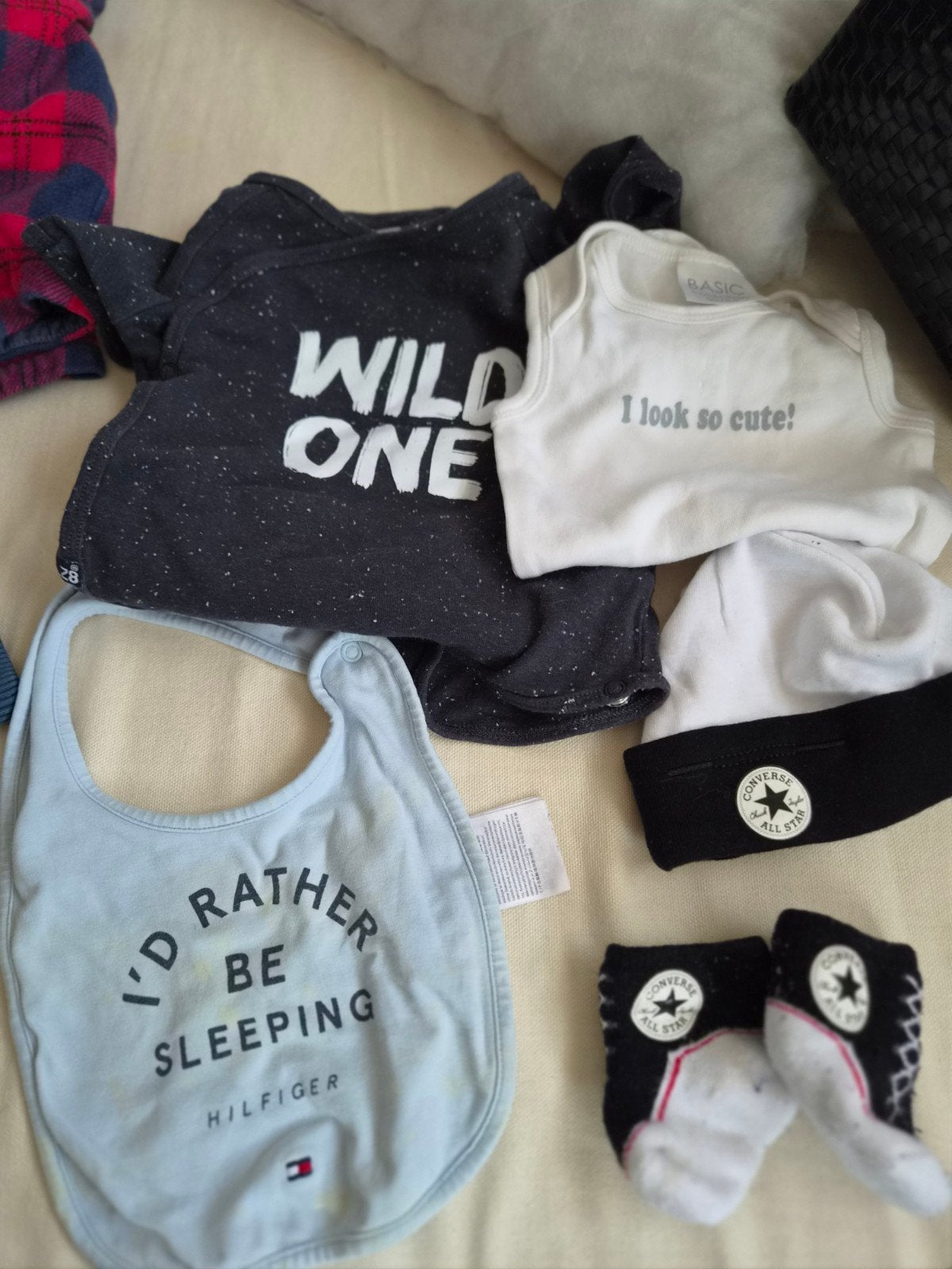 Babykleding pakket: rompertjes, slab en accessoires, Kinderen en Baby's, Ophalen of Verzenden, Gebruikt, Jongetje of Meisje