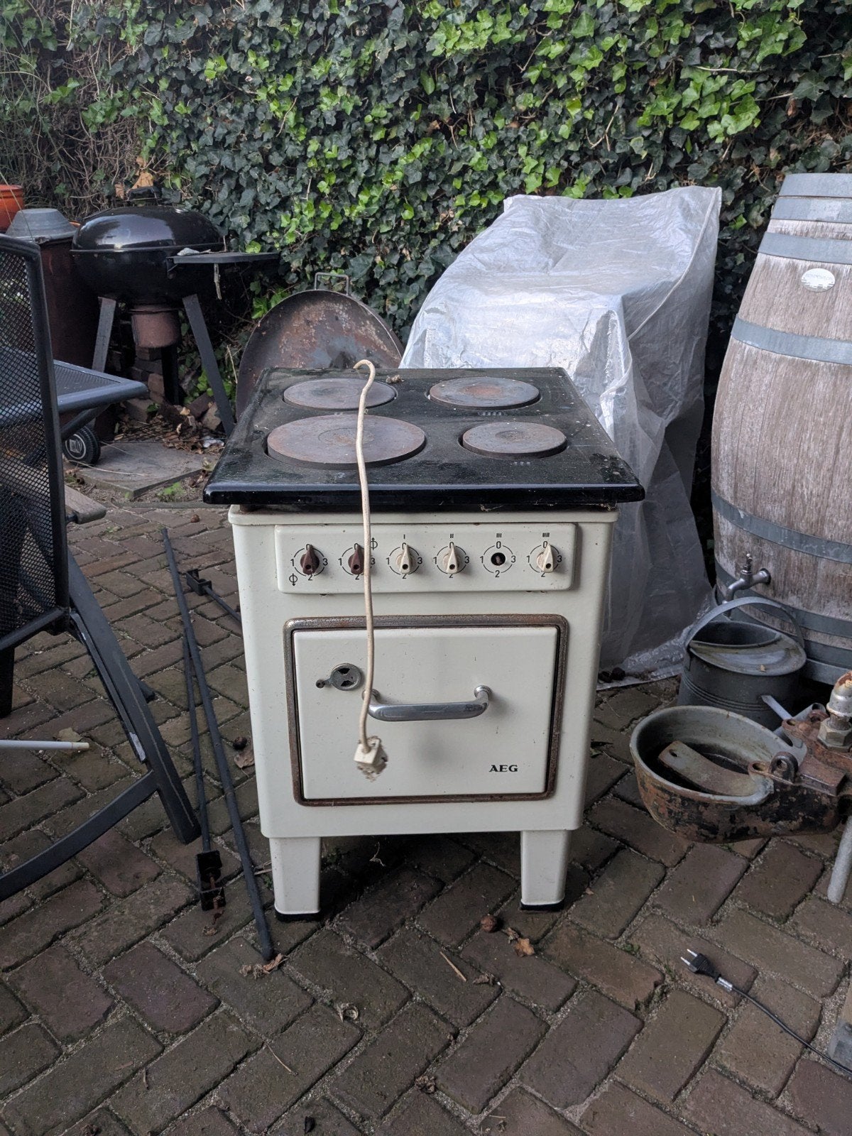 Vintage AEG Elektrisch Fornuis met Oven - Vrijstaand, Witgoed en Apparatuur, Ophalen, Gebruikt, 3 kookzones of minder, 85 tot 90 cm