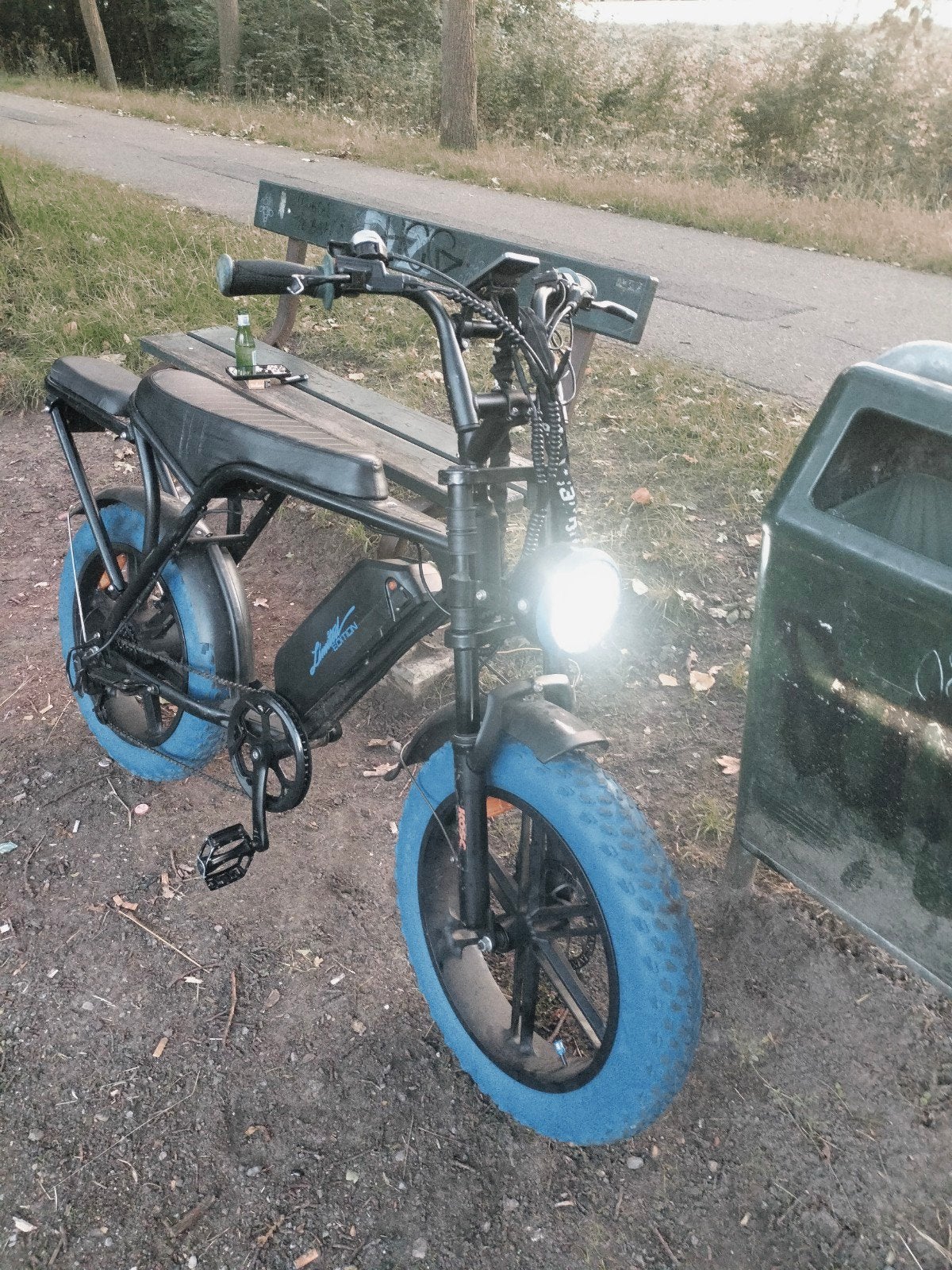 Stoere fatbike met blauwe banden en lange zitting, Ophalen of Verzenden