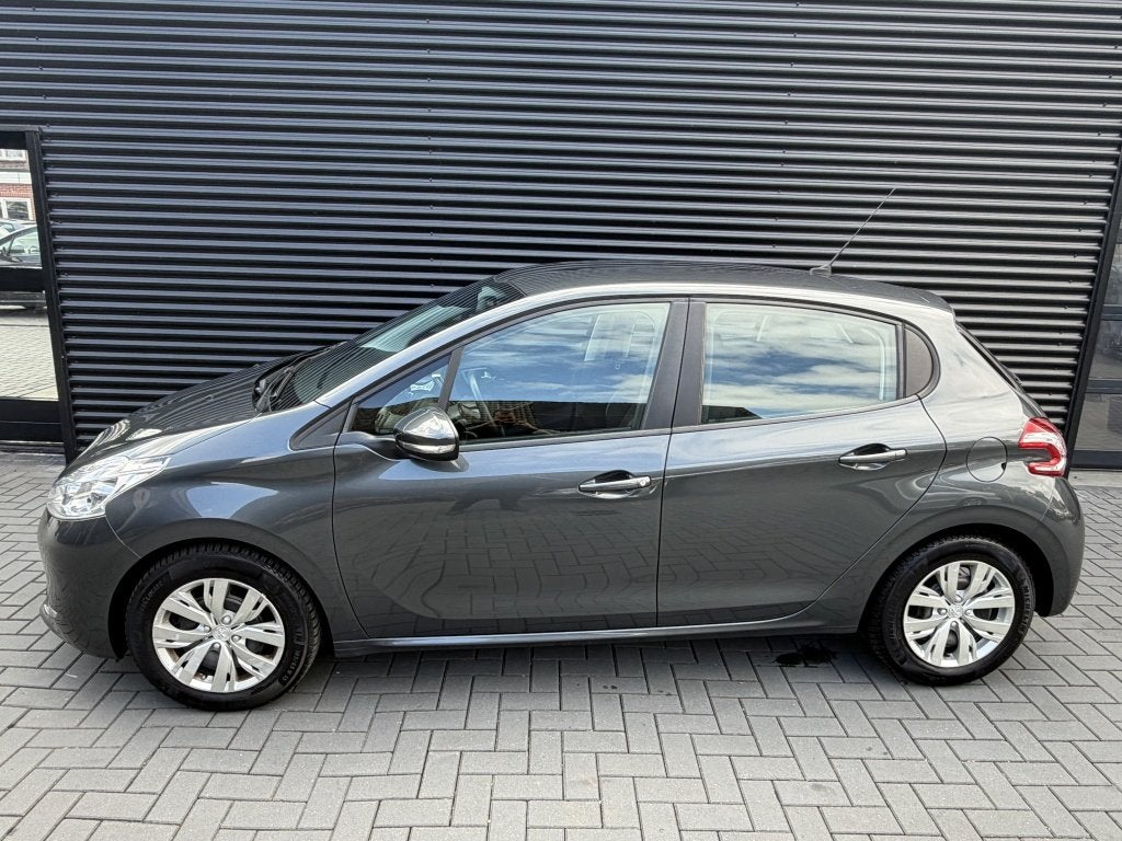 Peugeot 208 1.2 VTi Envy 2013| 97DKM NAP| CLIMA| CRUISE| NAV, Auto's, Peugeot, Euro 5, Stof, Gebruikt, 31 €/maand