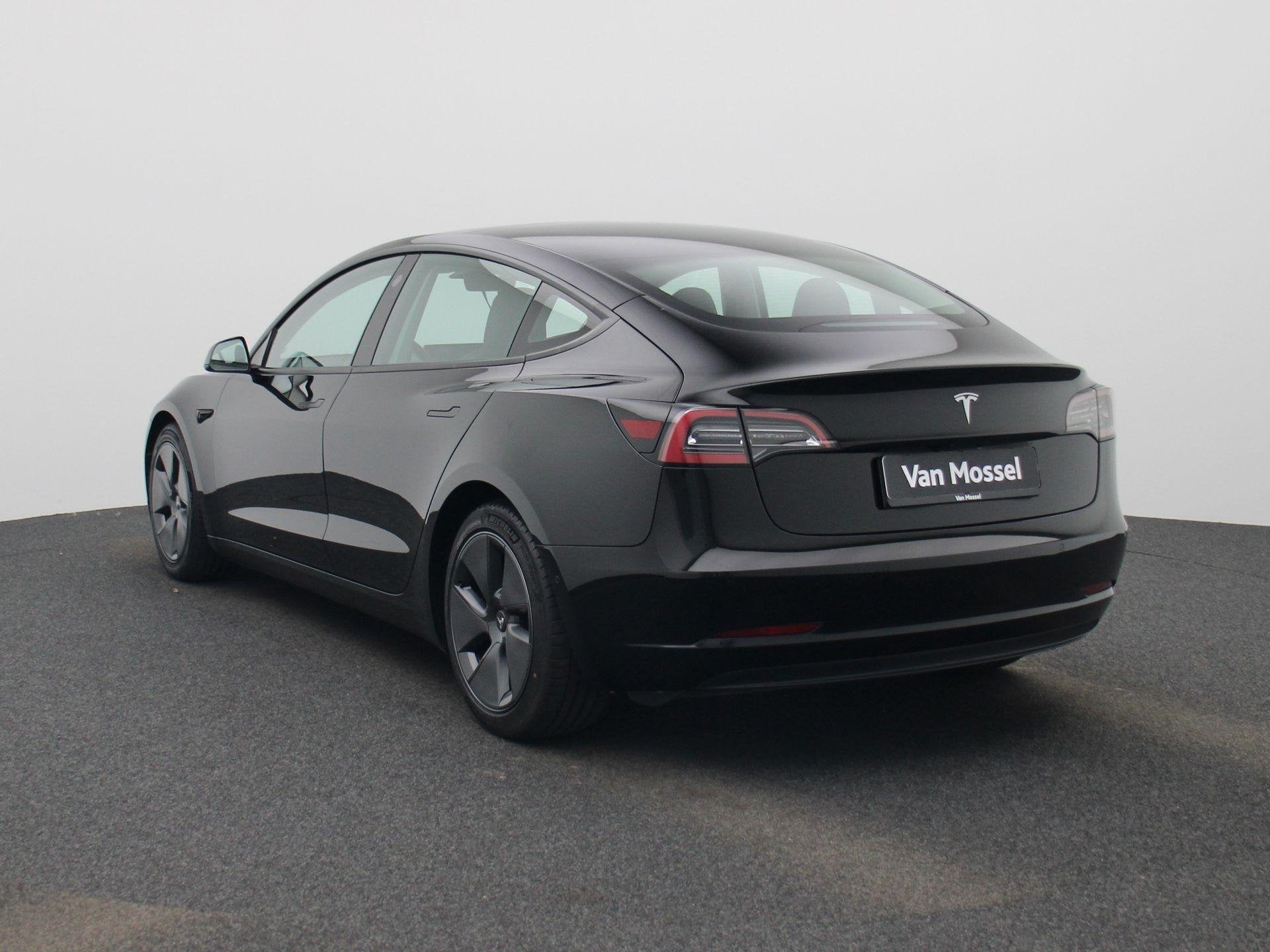 Tesla Model 3 Standard RWD Plus 60 kWh | Automaat | Panorama, Automaat, Gebruikt, Zwart, Geïmporteerd
