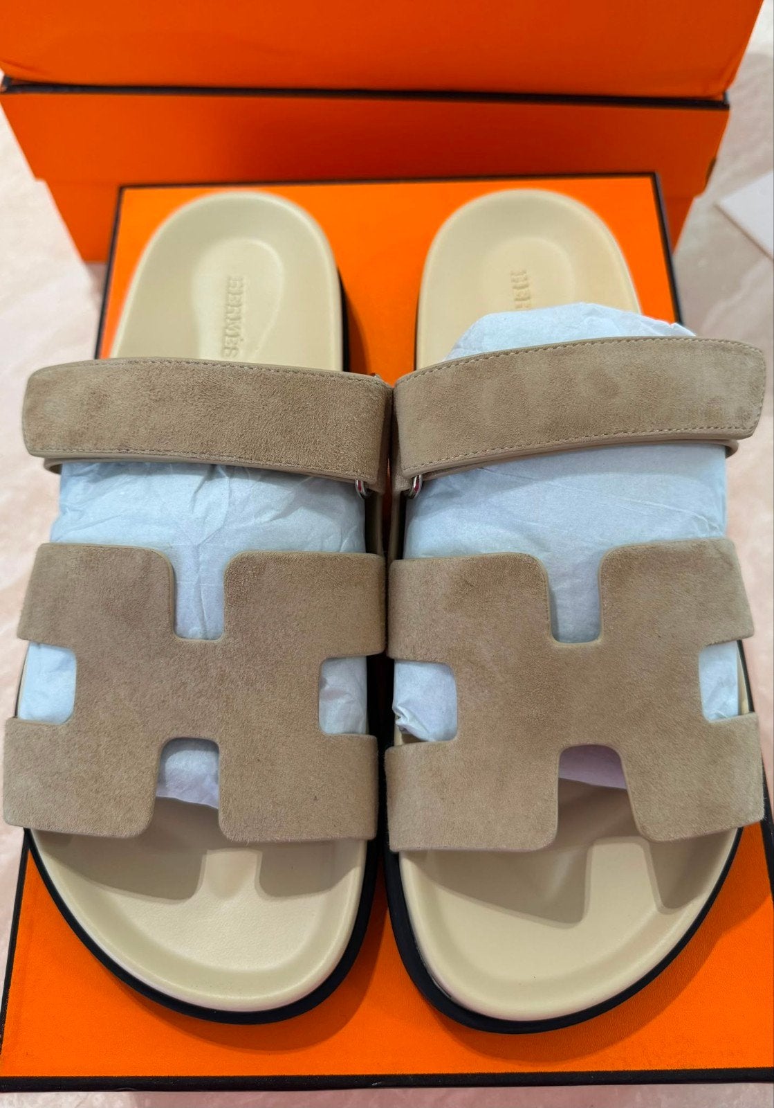 Hermes Chypre sandalen, Kleding | Dames, Ophalen of Verzenden, Nieuw, Beige, Sandalen of Muiltjes