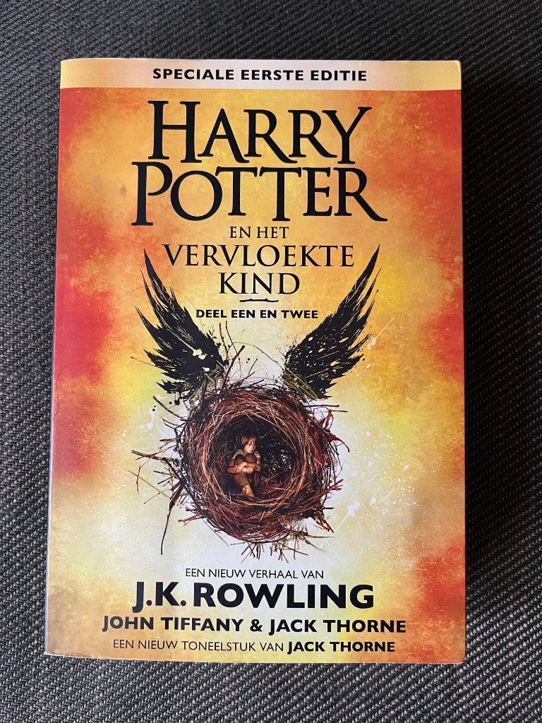 J.K. Rowling - Harry Potter en het vervloekte kind. (Deel 8), Ophalen of Verzenden, Zo goed als nieuw, J.K. Rowling