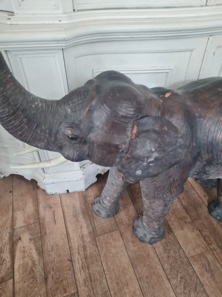 Antieke 1 m hoge Victoriaanse leren olifant, Antiek en Kunst, Ophalen