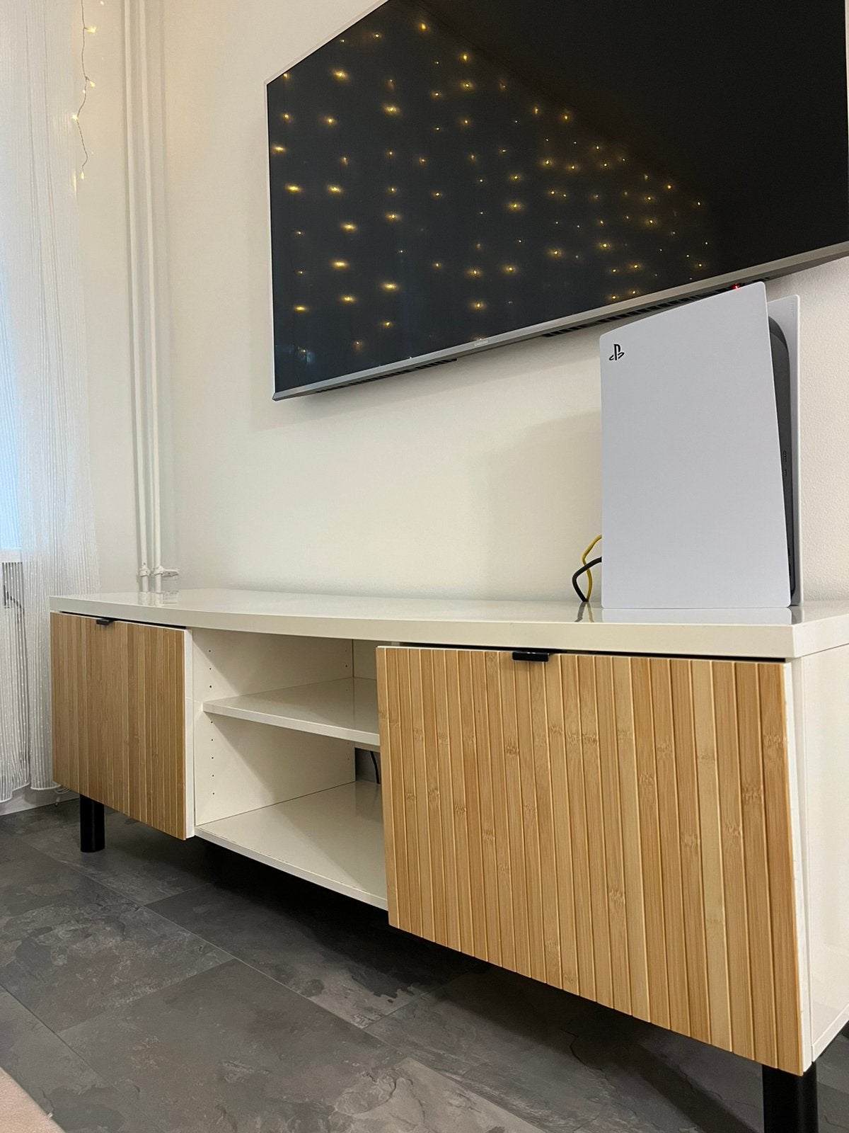 IKEA TV-meubel 160x55x42 cm – eigen design & mooie staat, 150 tot 200 cm, Ophalen of Verzenden, Zo goed als nieuw, Minder dan 100 cm