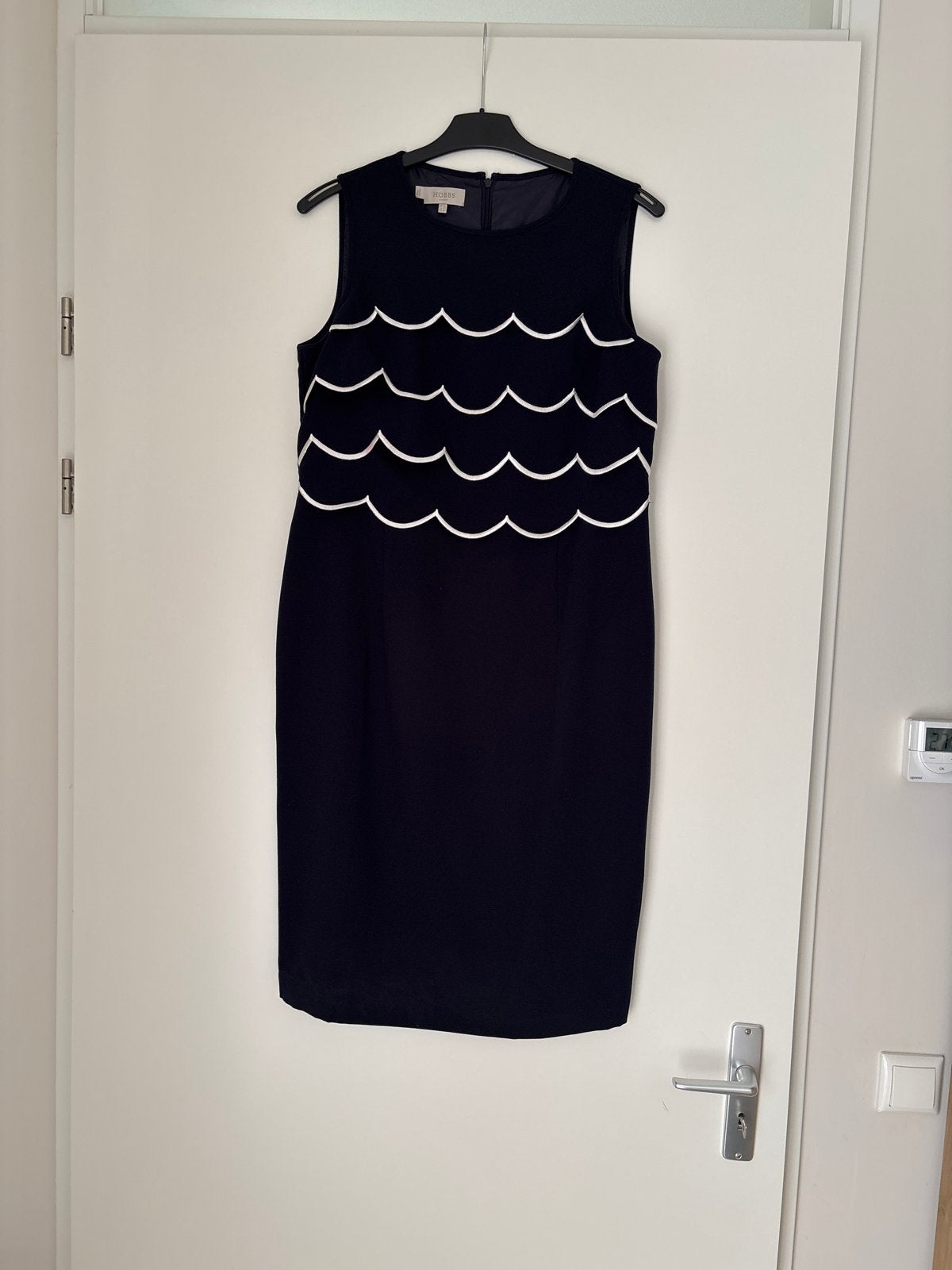 Hobbs London Donkerblauwe Jurk met Witte Golven, Kleding | Dames, Maat 38/40 (M), Blauw, Ophalen of Verzenden, Zo goed als nieuw