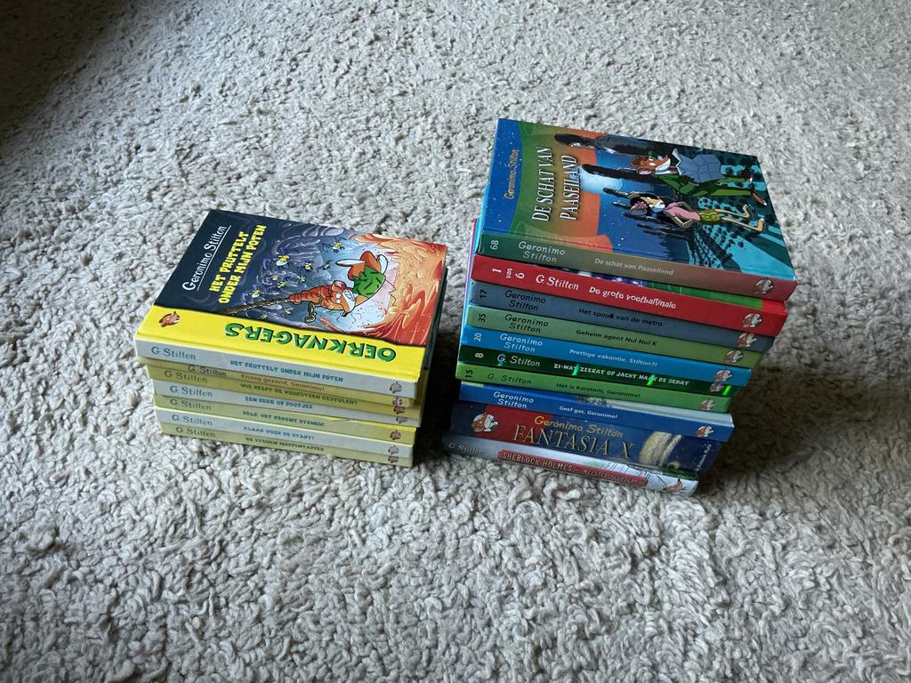 Geronimo Stilton Boekenpakket - 17 boeken opbr giro 555, Boeken, Ophalen of Verzenden, Gelezen, Fictie algemeen