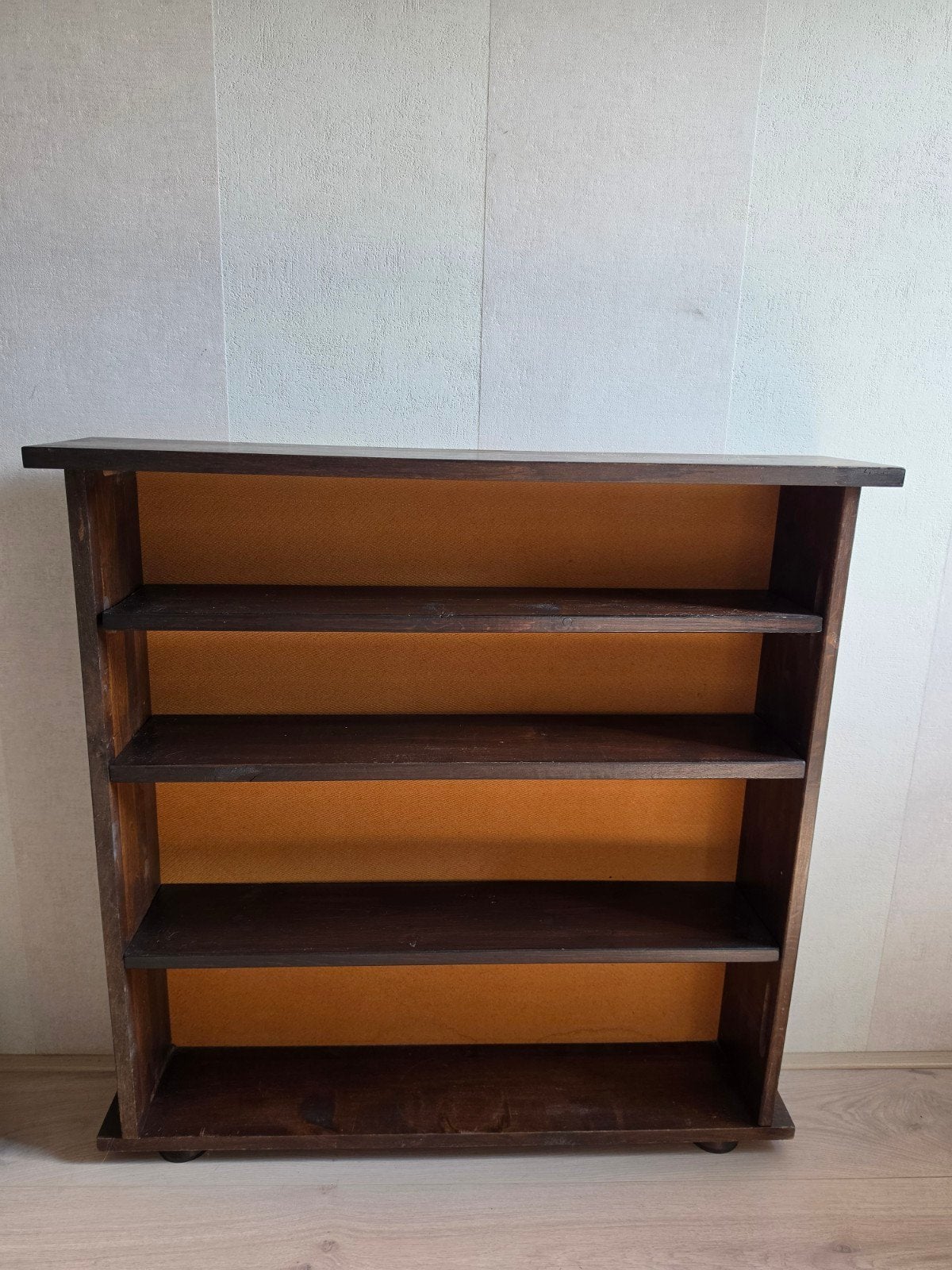 Houten Boekenkast met 4 Planken - Donkerbruin, Ophalen, Met plank(en), Minder dan 50 cm, Gebruikt