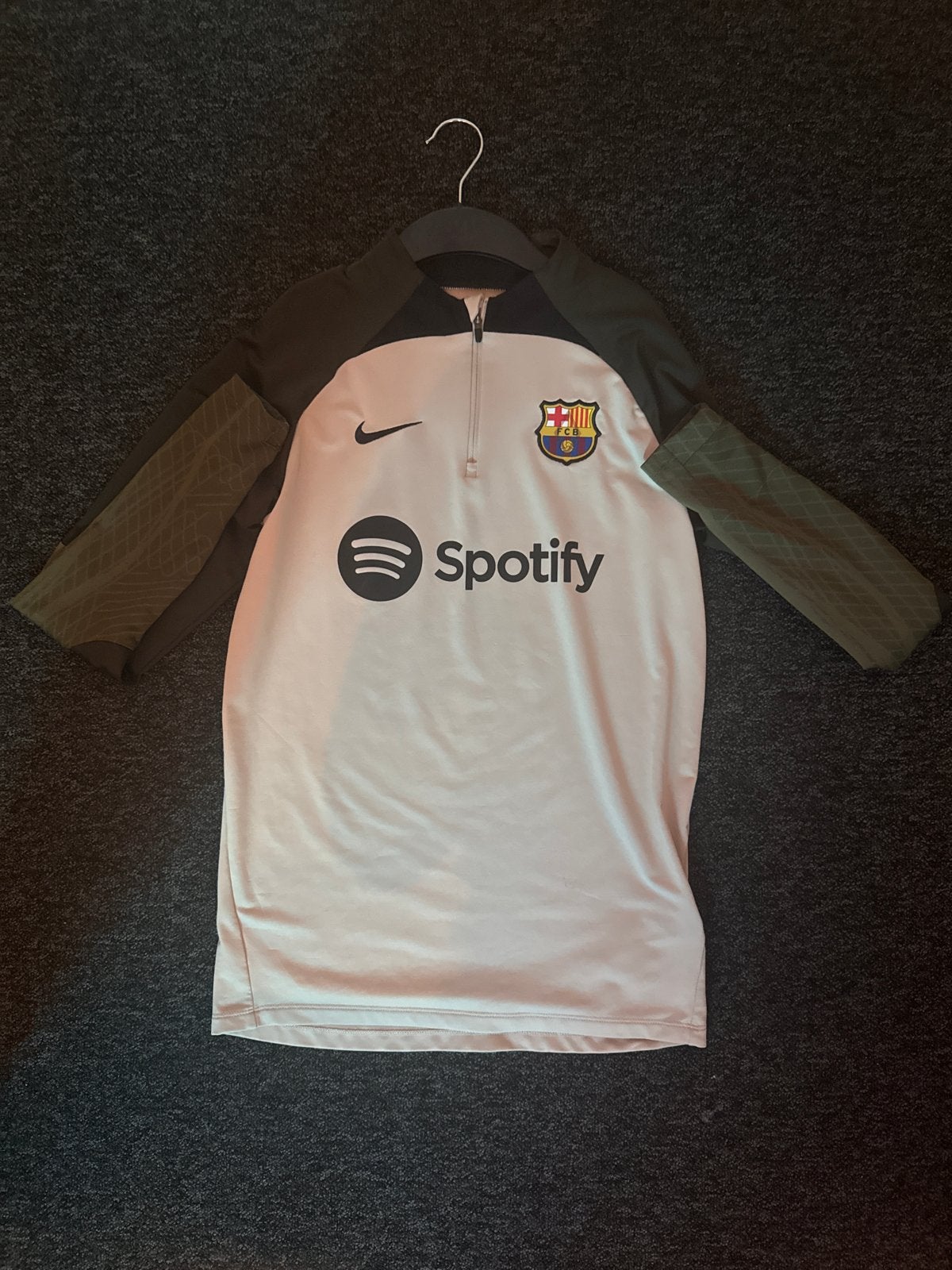 FC Barcelona Nike Trainingsshirt, Wit, Zo goed als nieuw, Voetbal, Verzenden