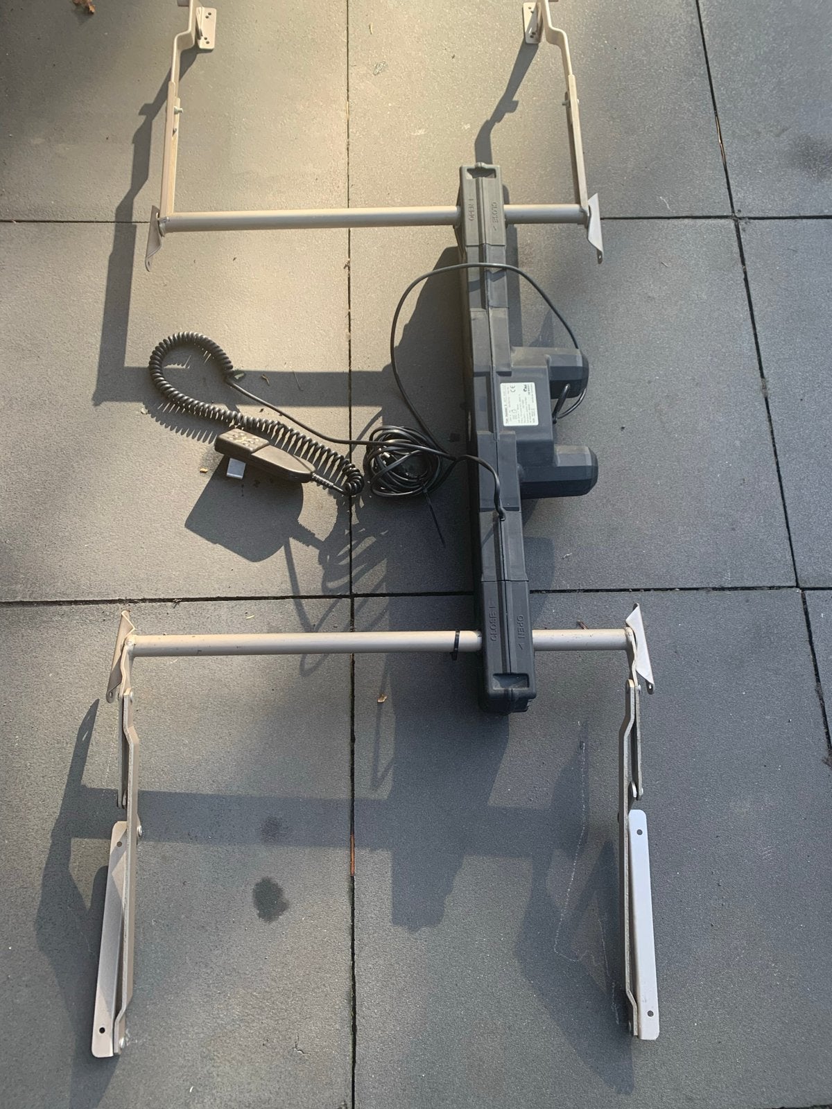 Verstelbaar bedframe met motor en afstandsbediening, Ophalen, Eenpersoons, Overige maten, Metaal