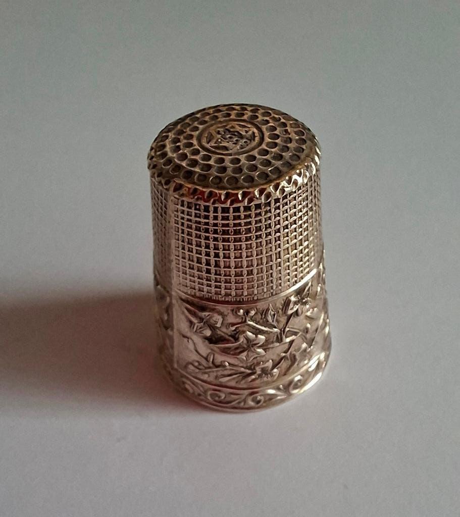 Zilveren vingerhoedje, Ophalen of Verzenden, Gebruikt, Zilver, Nederland