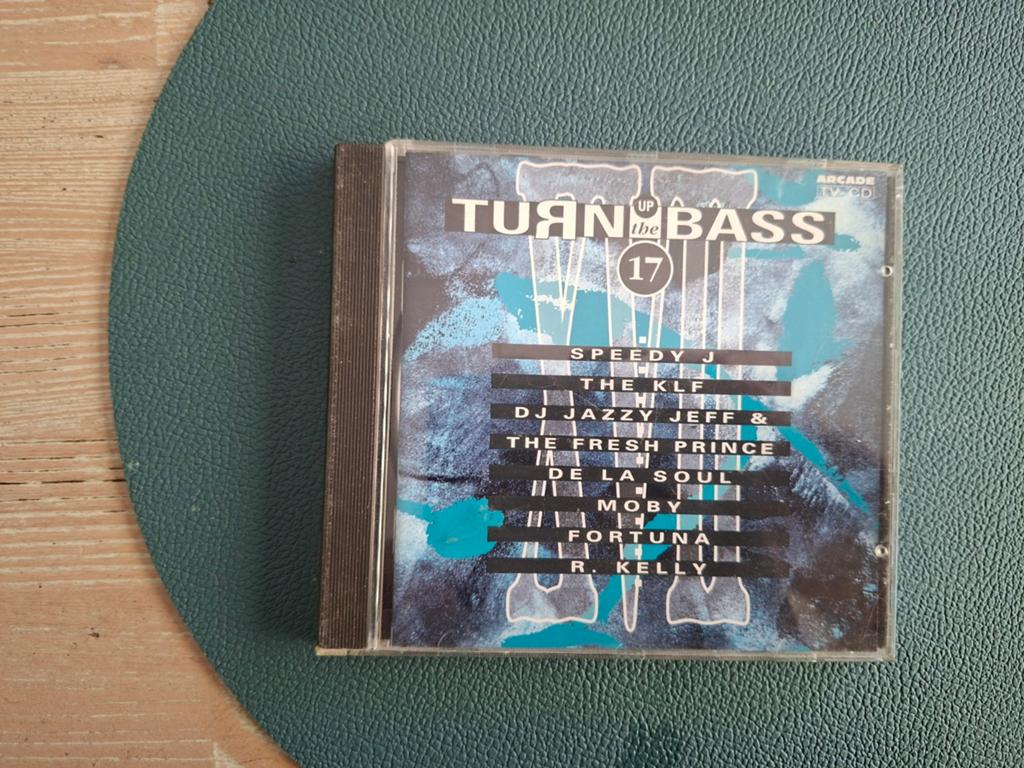 turn up the bass 17, Cd's en Dvd's, Ophalen of Verzenden, Zo goed als nieuw, Dance Populair
