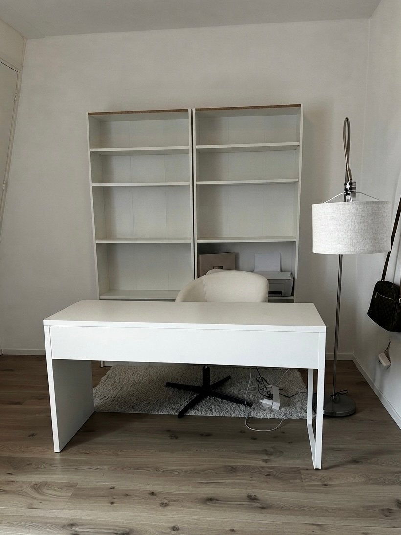 IKEA Micke bureau (142x50 cm) en Billy boekenkast, Ophalen, Opbergruimte, Gebruikt, Spaanplaat of MDF