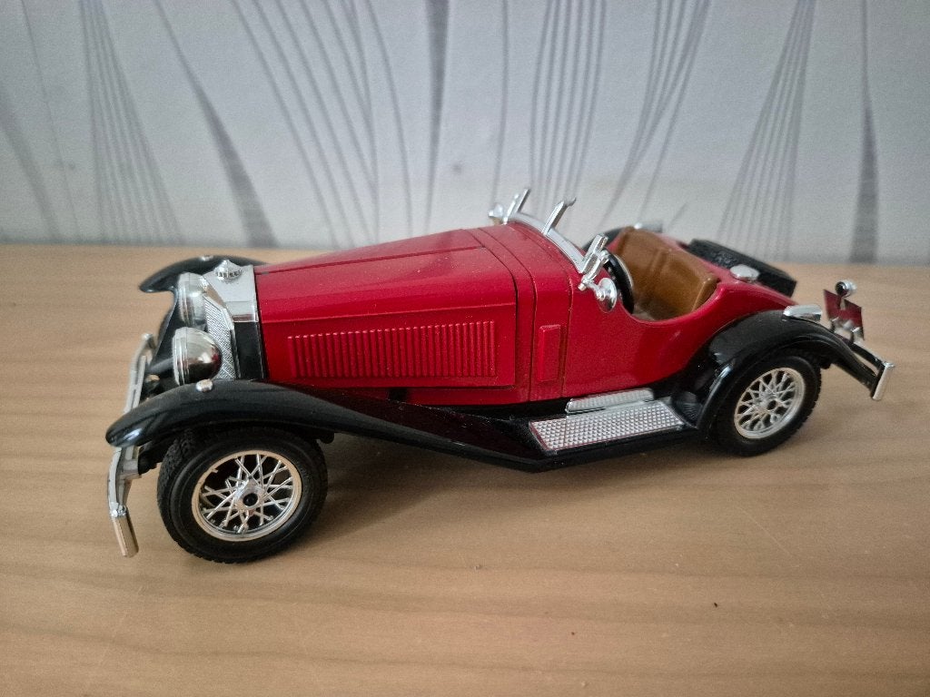 Sportauto 1:24, Hobby en Vrije tijd, Modelauto's | 1:24, Ophalen of Verzenden, Zo goed als nieuw, Auto, Bburago